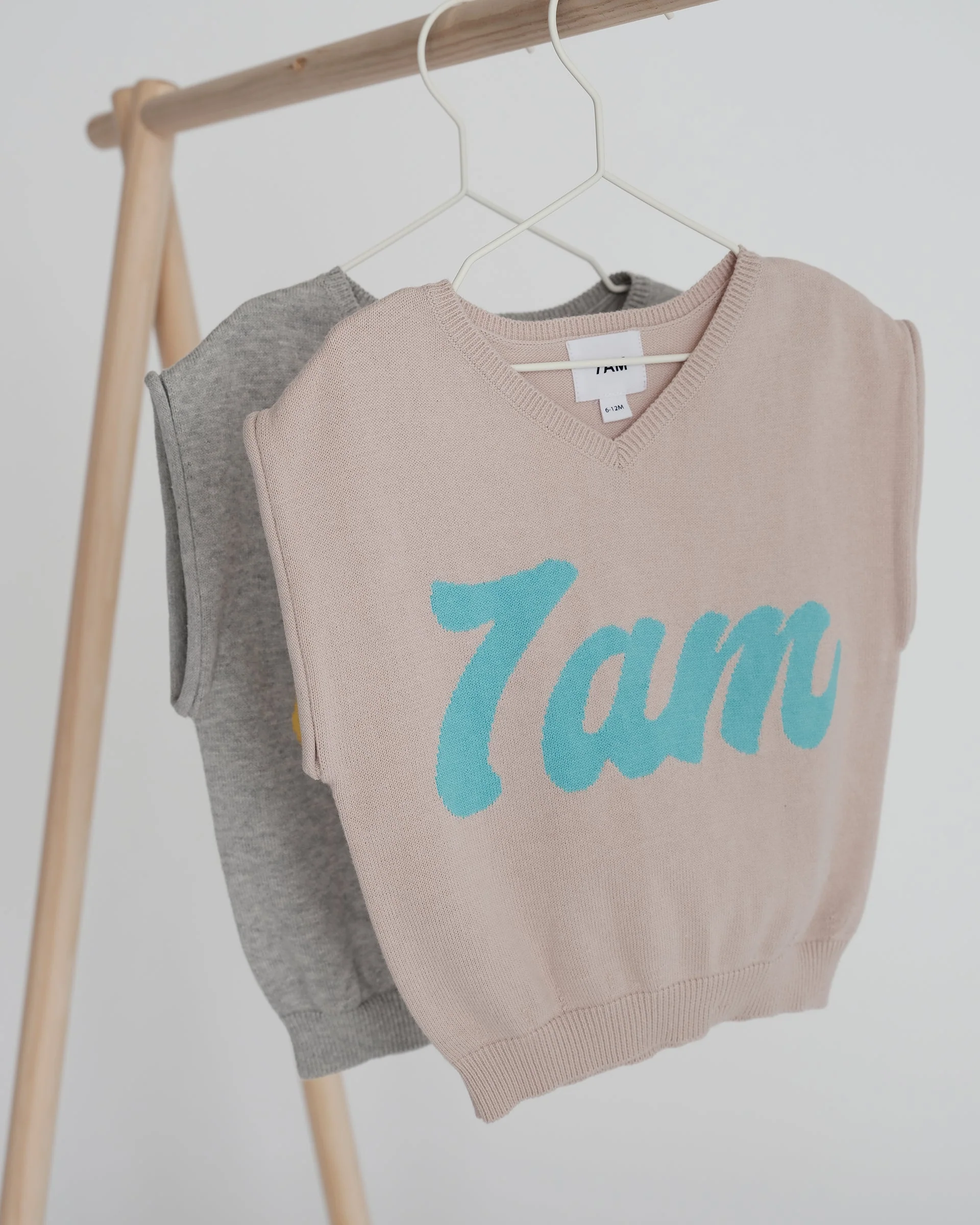 7AM Logo Boxy V-Neck Vest | Oat - Image 3