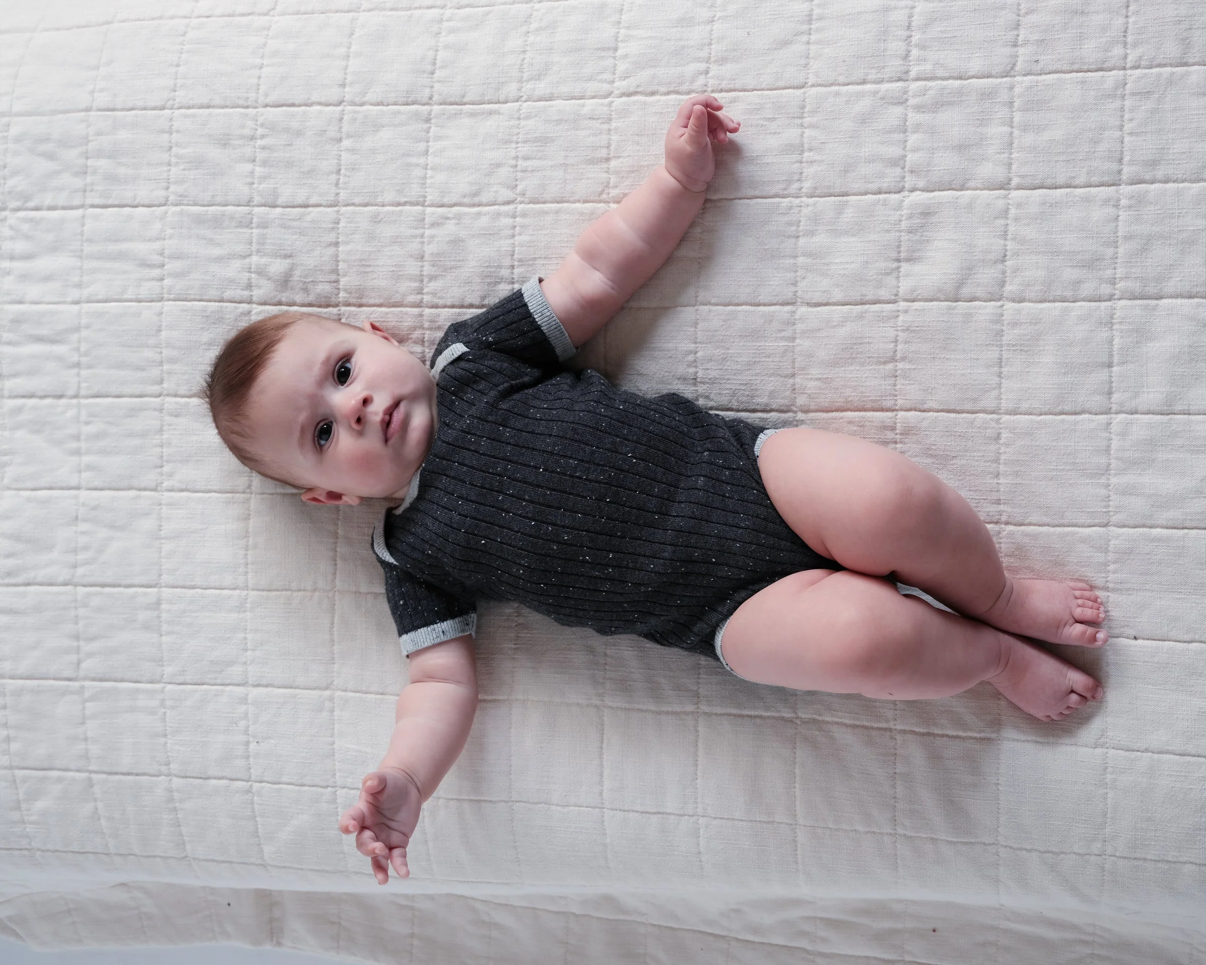 Short Sleeve Bodysuit - Hug Me | Black Melange - Image 7
