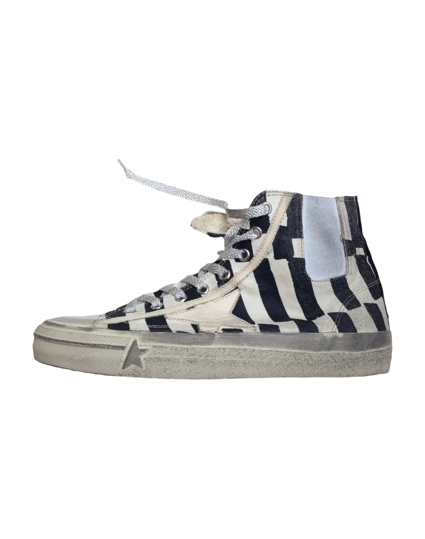 Men | V-Star with Black & White Flag Pattern