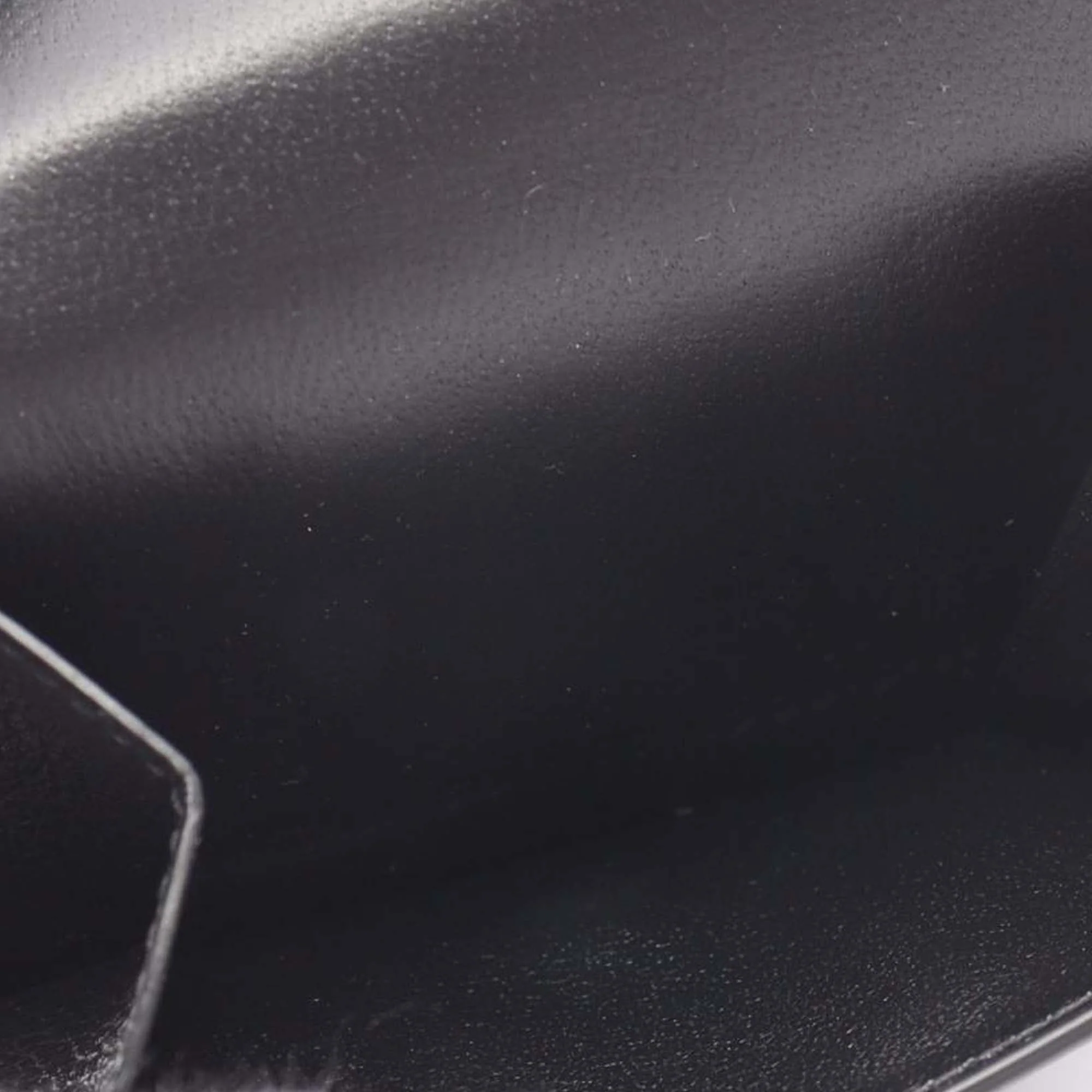 Balenciaga | Pre-Owned Calfskin Mini Classic Neo Wallet | Black - Image 3