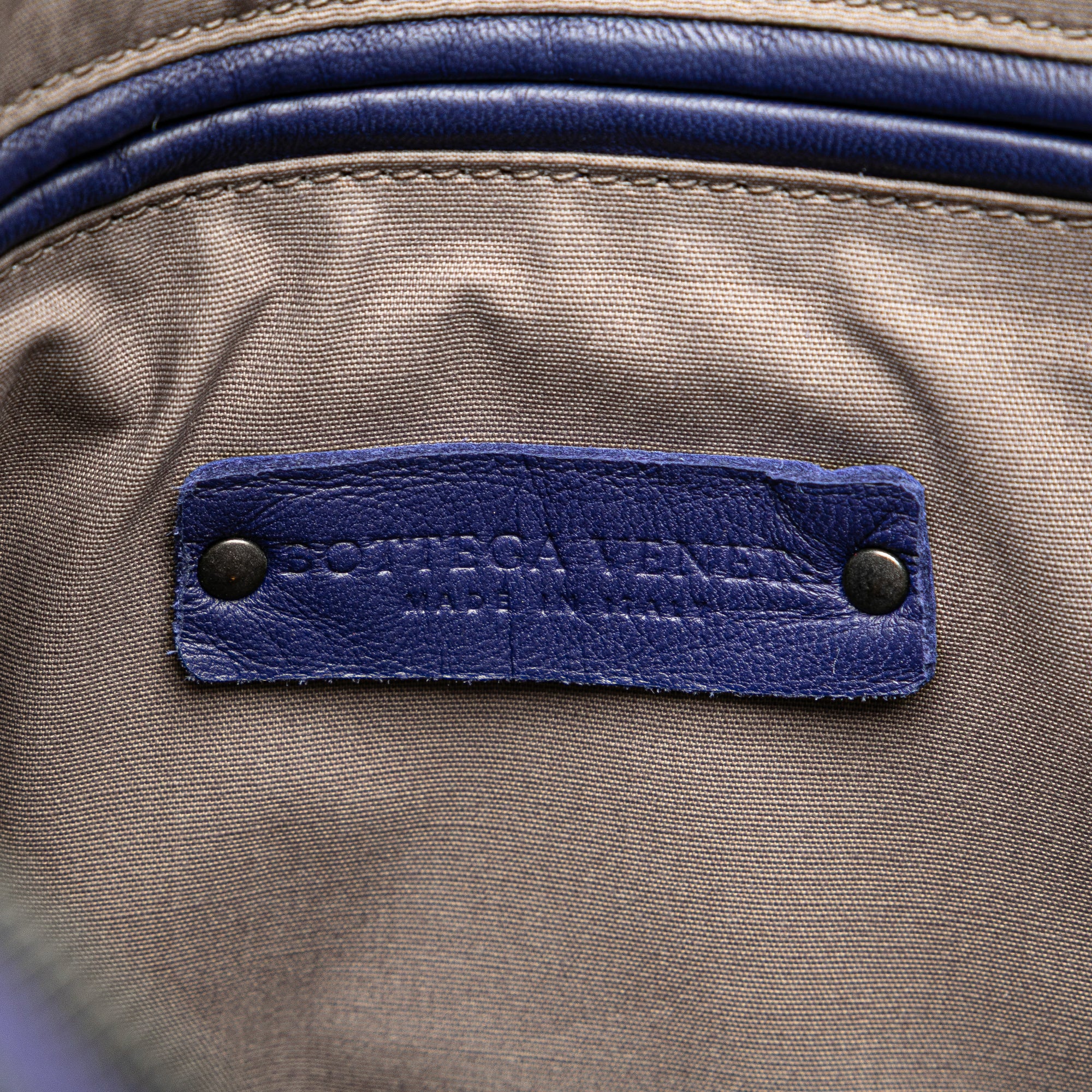 Bottega Veneta | Pre-Owned Intrecciato Trimmed Leather Crossbody | Black/Blue - Image 8