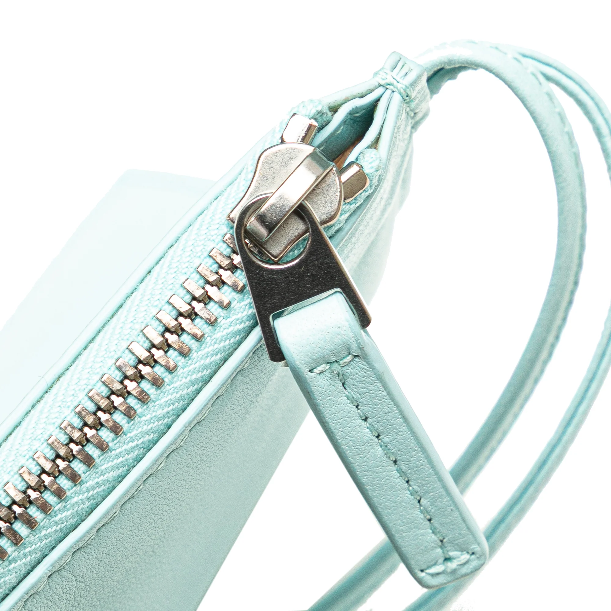 Bottega Veneta | Pre-Owned Large Lambskin Intreccio Padded Tote | Blue/Light Blue - Image 11
