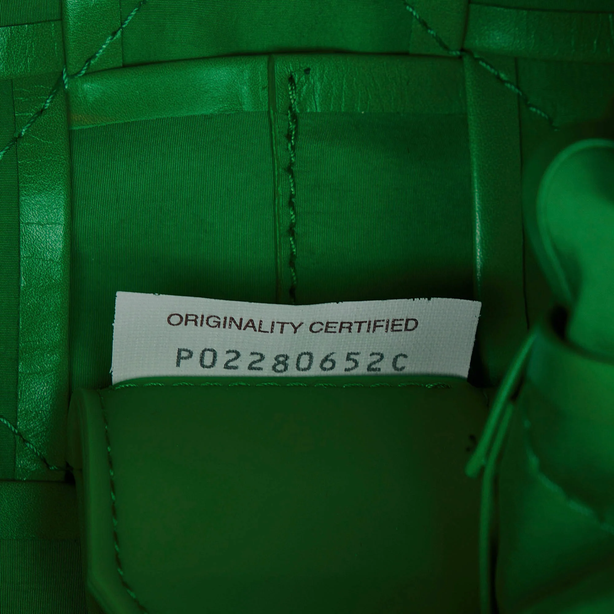 Bottega Veneta | Pre-Owned Maxi Paper Calfskin Intrecciato Cassette Crossbody | Green - Image 12