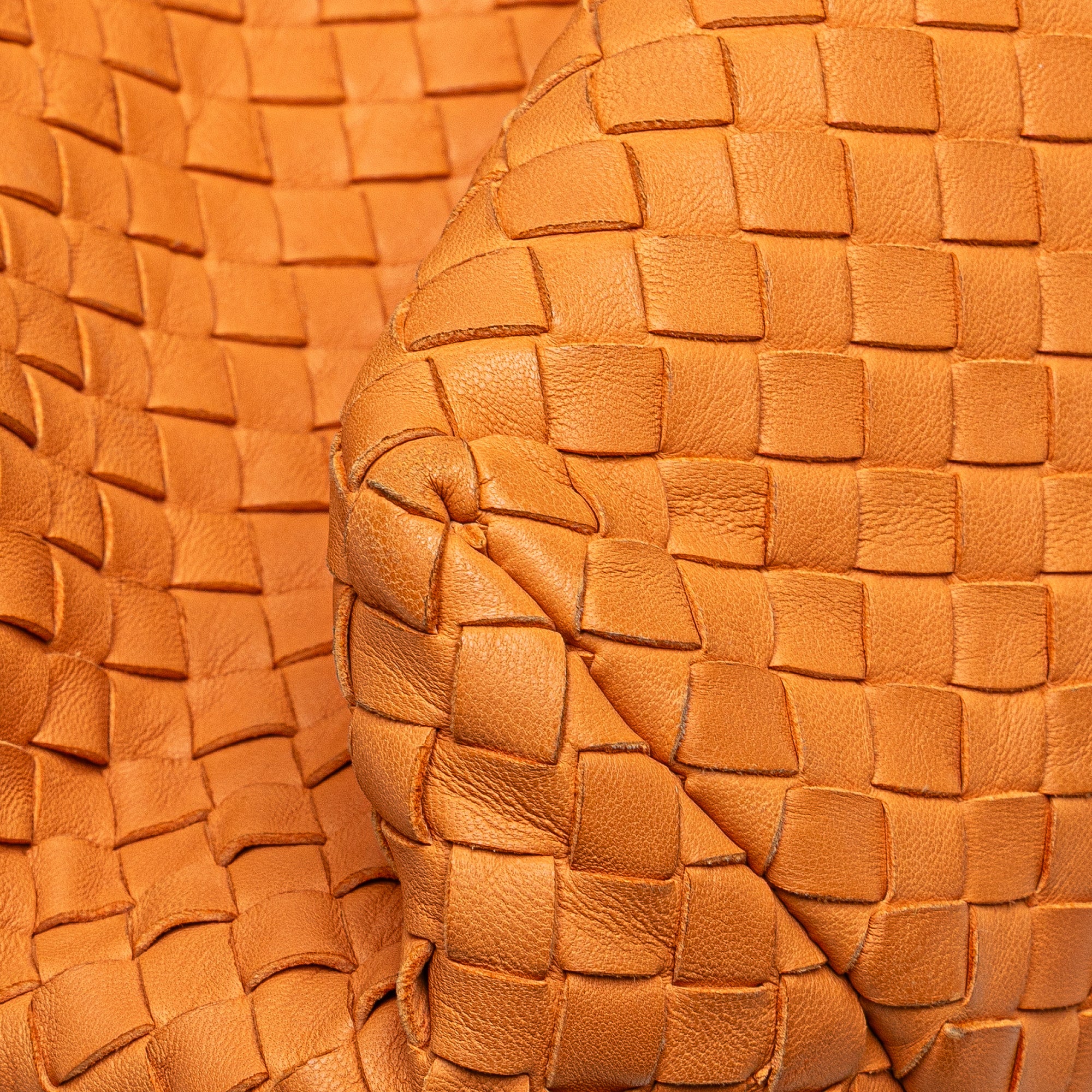 Bottega Veneta | Pre-Owned Medium Nappa Intrecciato Garda Tote | Orange/Light Orange - Image 2