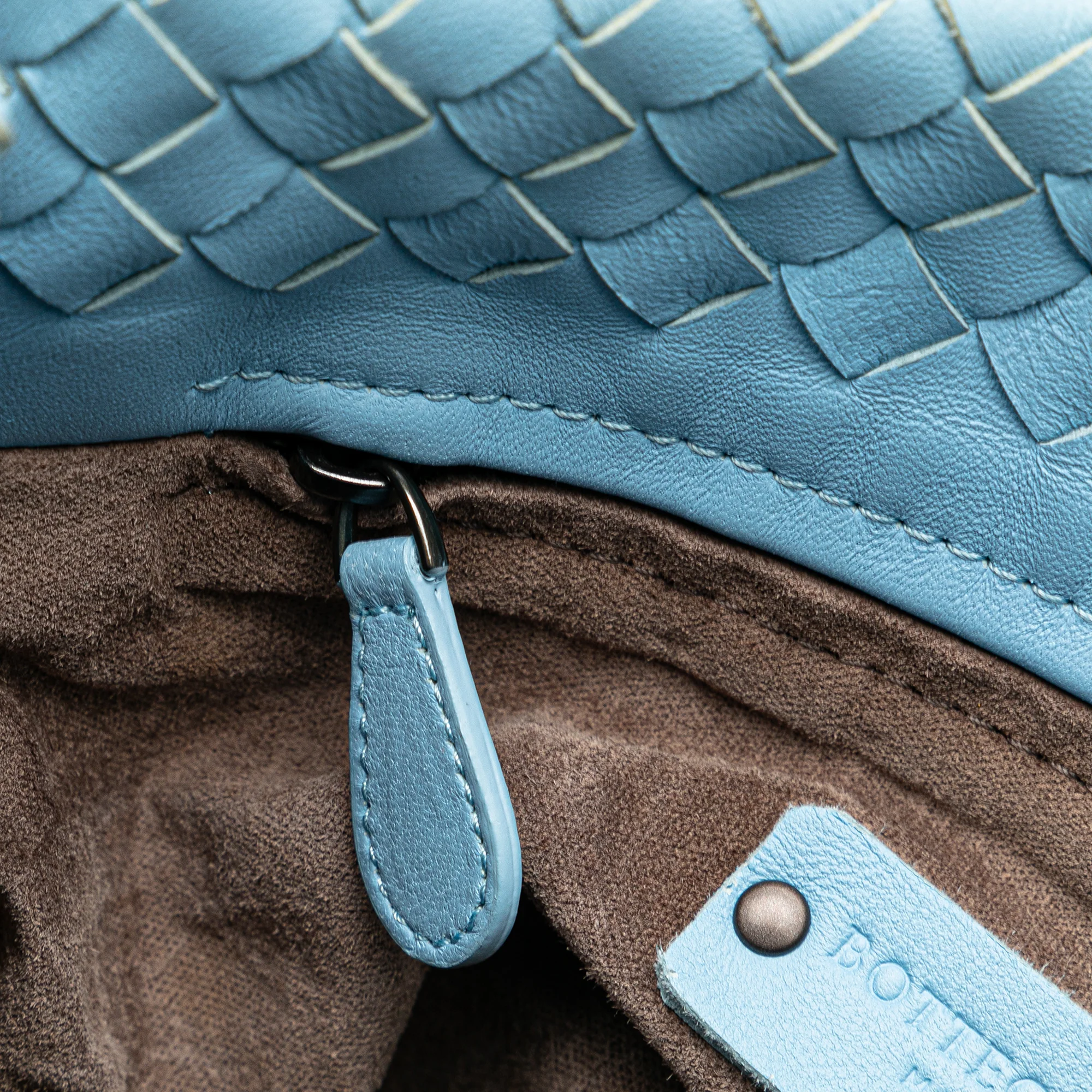 Bottega Veneta | Pre-Owned Nappa Intrecciato Bucket Bag | Blue/Light Blue - Image 8