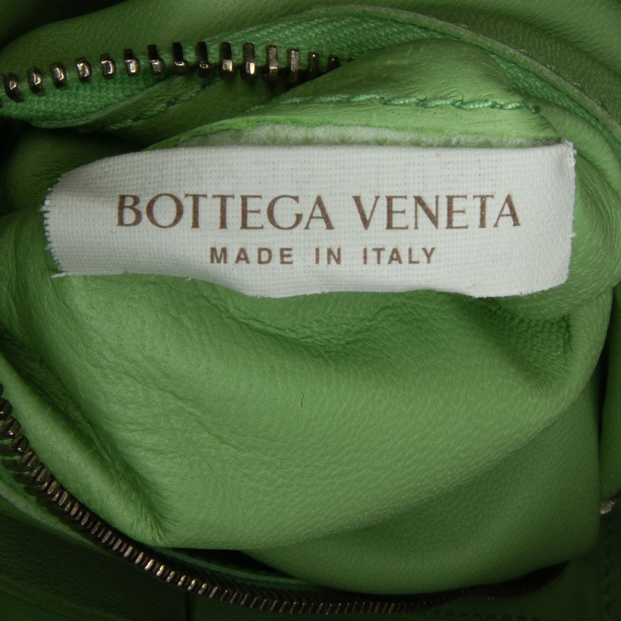 Bottega Veneta | Pre-Owned Nappa Intrecciato Cassette Crossbody | Green/Light Green - Image 11