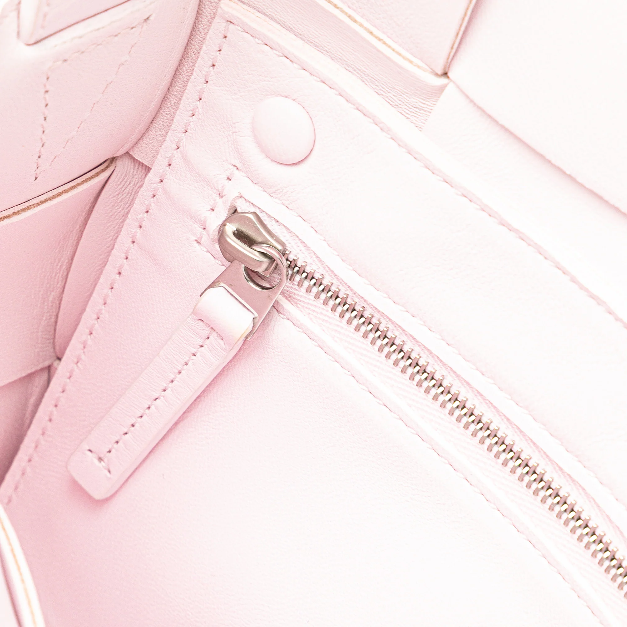 Bottega Veneta | Pre-Owned Nappa Intrecciato Cassette Crossbody | Pink/Light Pink - Image 9