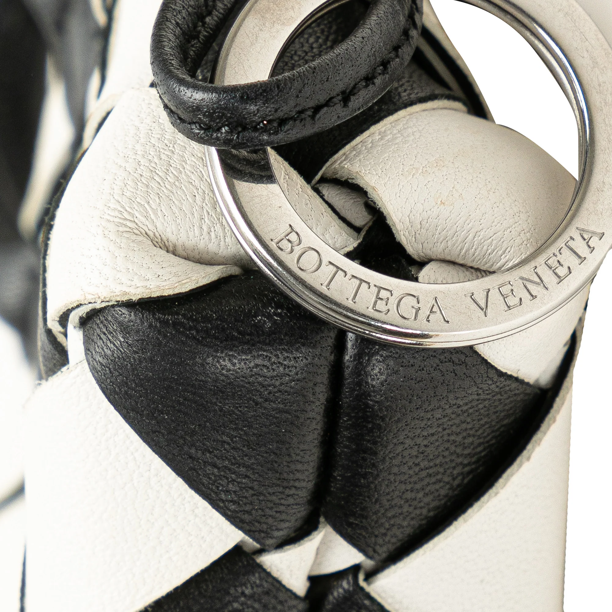 Bottega Veneta | Pre-Owned Nappa Intrecciato Maxi Cabat Bag Charm | Black - Image 6