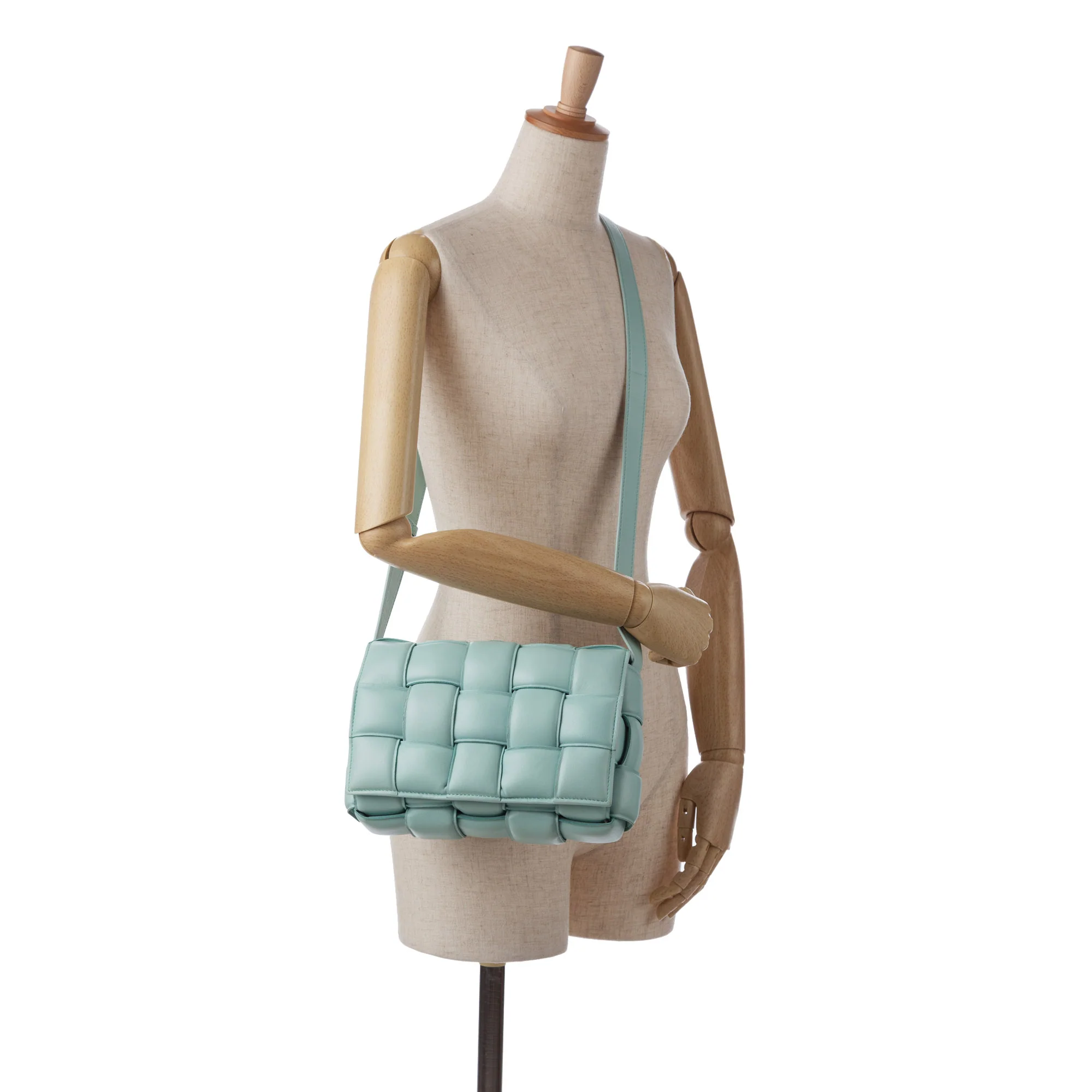 Bottega Veneta | Pre-Owned Nappa Intrecciato Padded Cassette Crossbody - I | Blue/Light Blue - Image 5