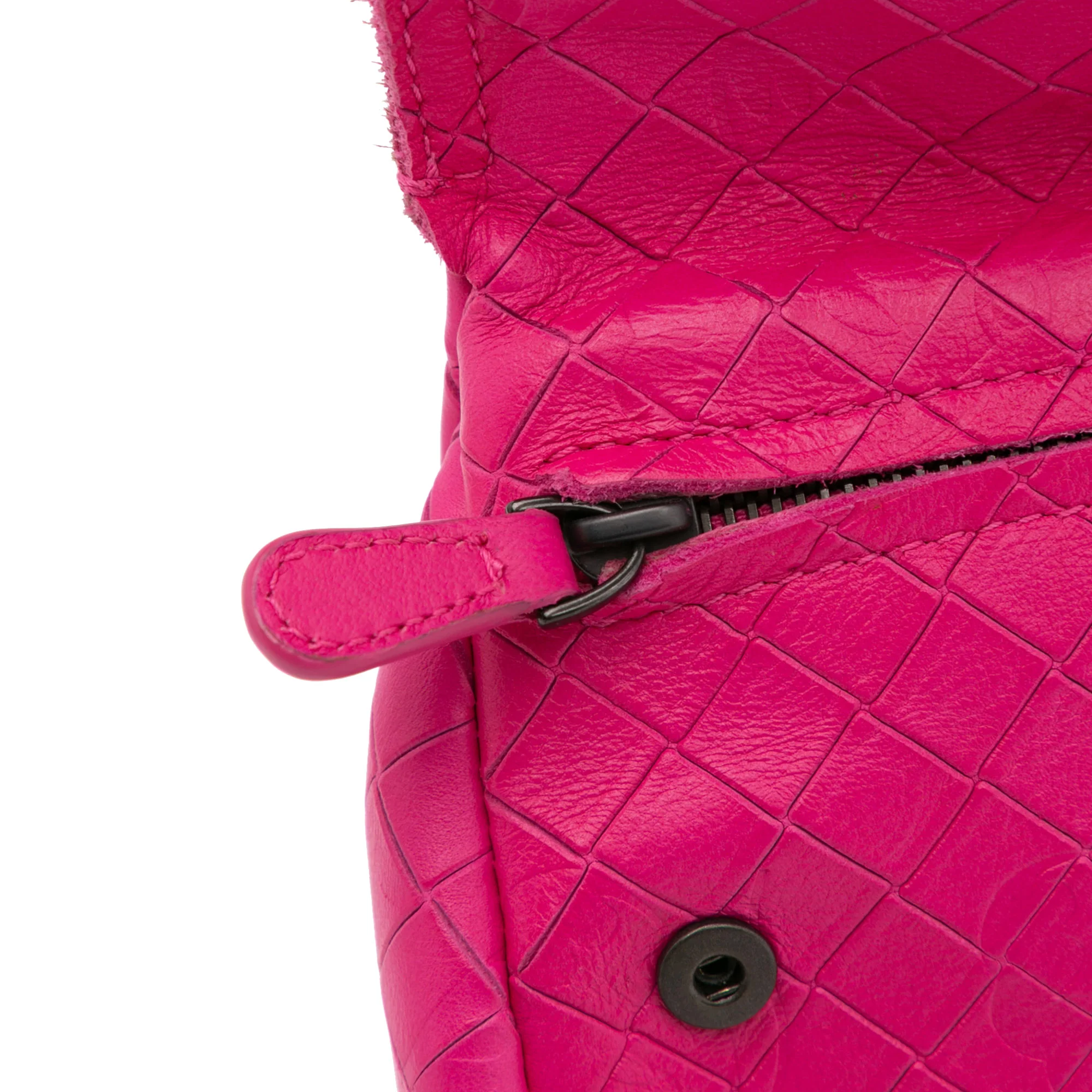 Bottega Veneta | Pre-Owned Small Calfskin Intrecciomirage Embossed Butterfly Chain Crossbody | Pink/Dark Pink - Image 2