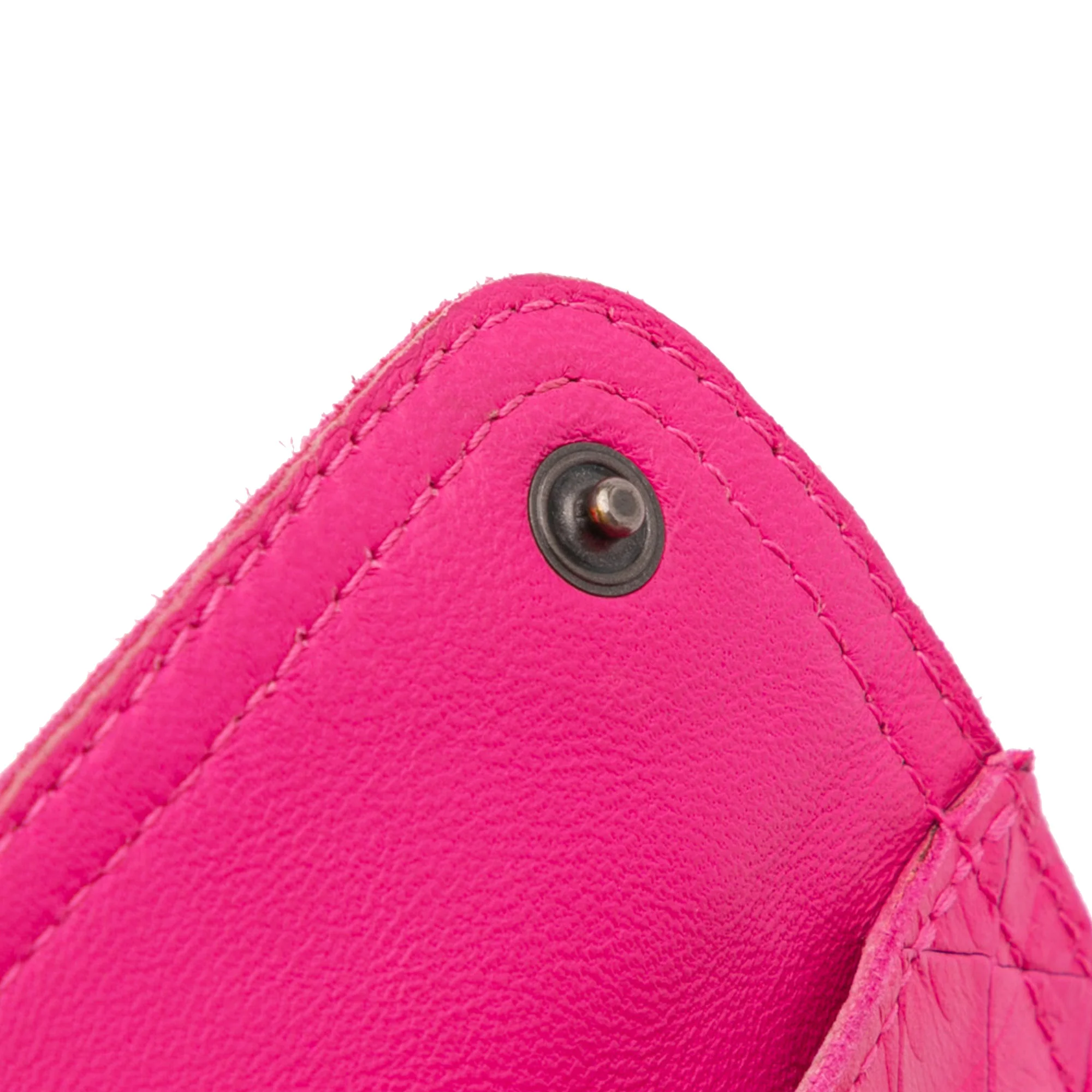 Bottega Veneta | Pre-Owned Small Calfskin Intrecciomirage Embossed Butterfly Chain Crossbody | Pink/Dark Pink - Image 3