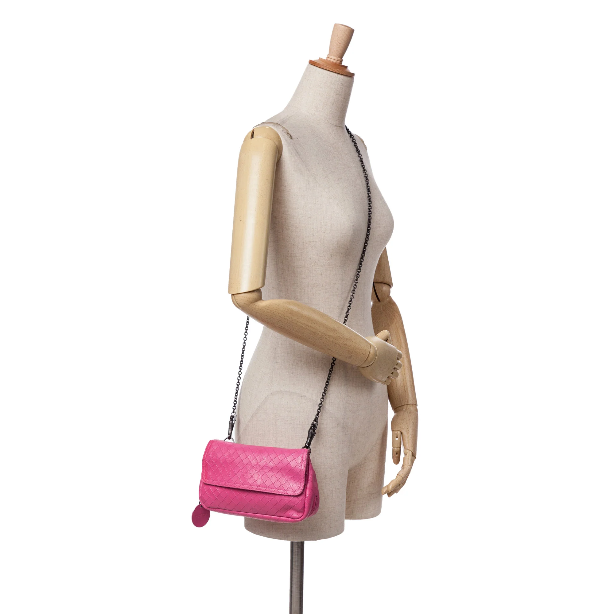 Bottega Veneta | Pre-Owned Small Calfskin Intrecciomirage Embossed Butterfly Chain Crossbody | Pink/Dark Pink - Image 5