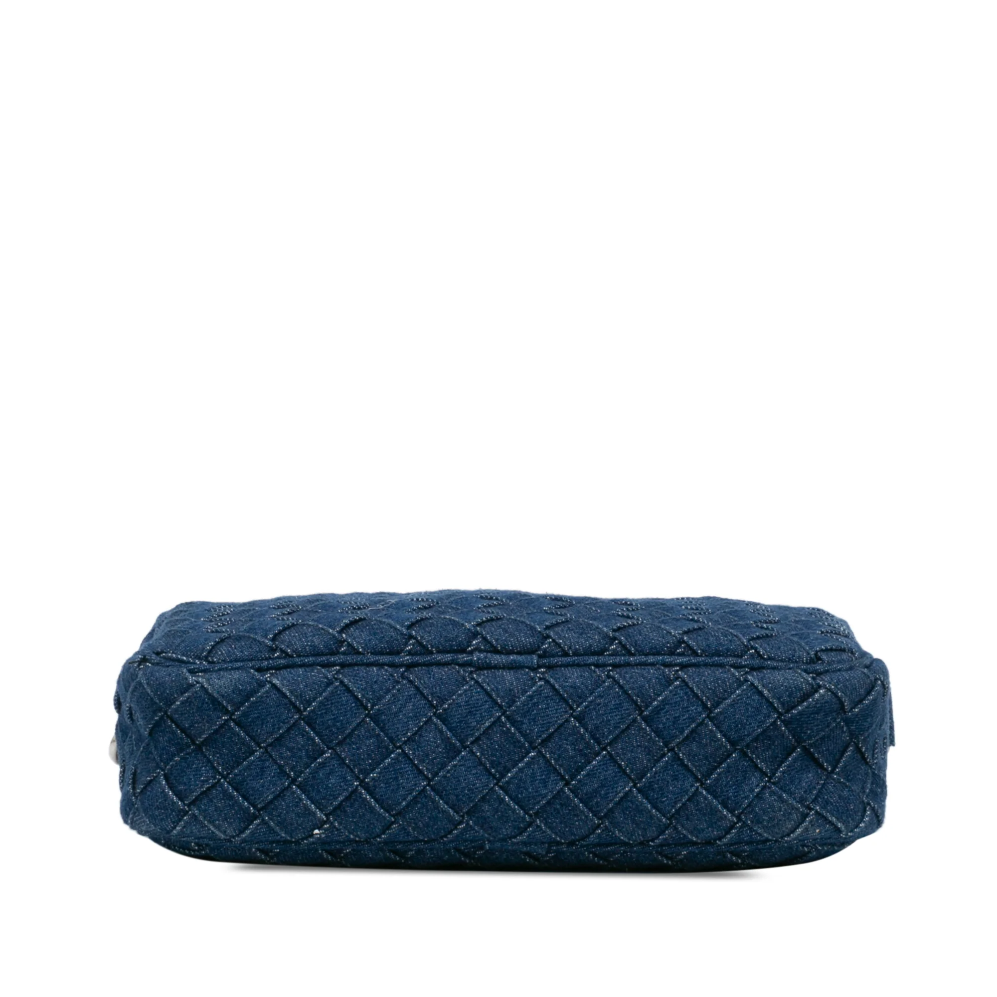 Bottega Veneta | Pre-Owned Small Denim Intreccio Camera Bag | Blue - Image 4