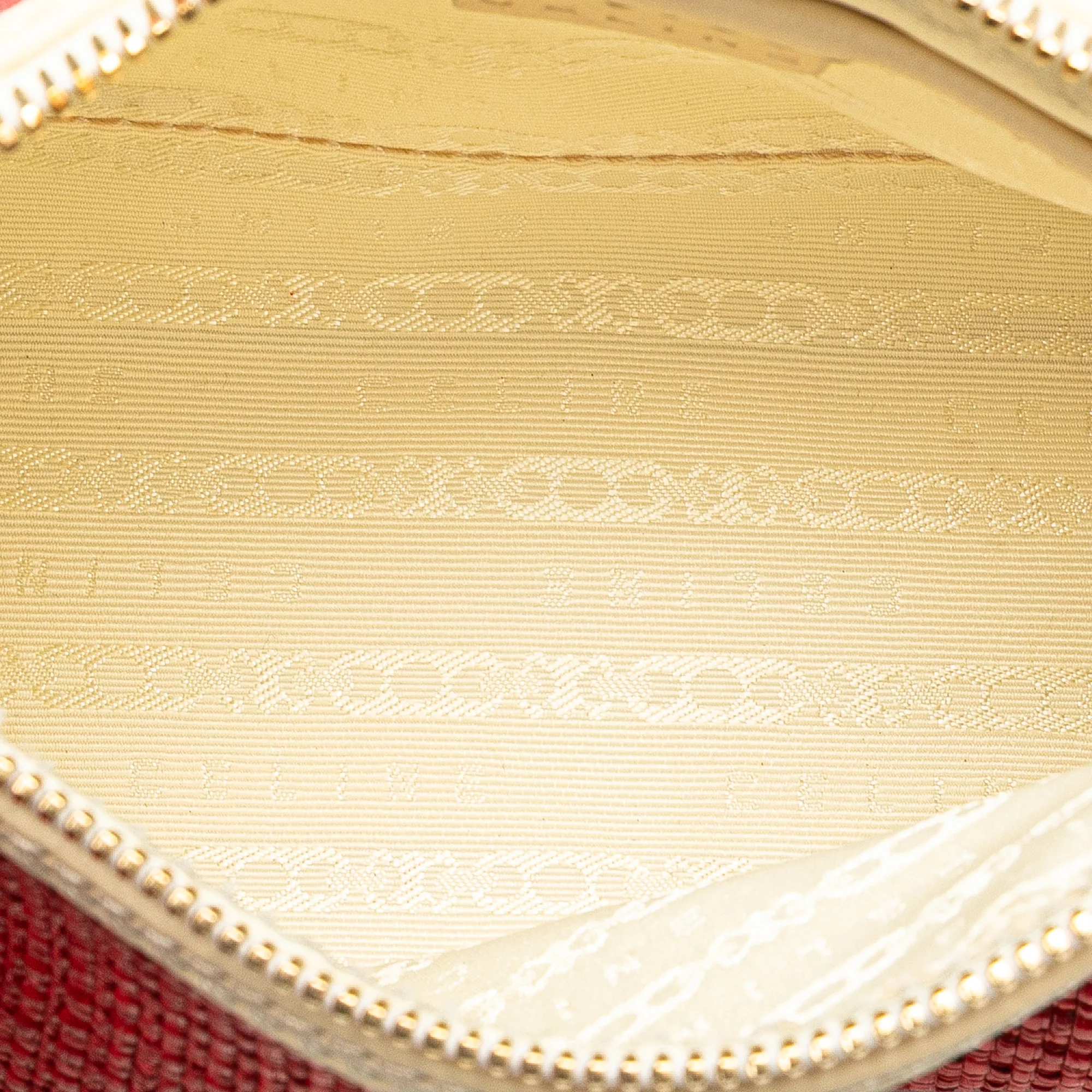 Celine | Pre-Owned Raffia Shoulder Bag | Red/WhiteWhite - Image 7