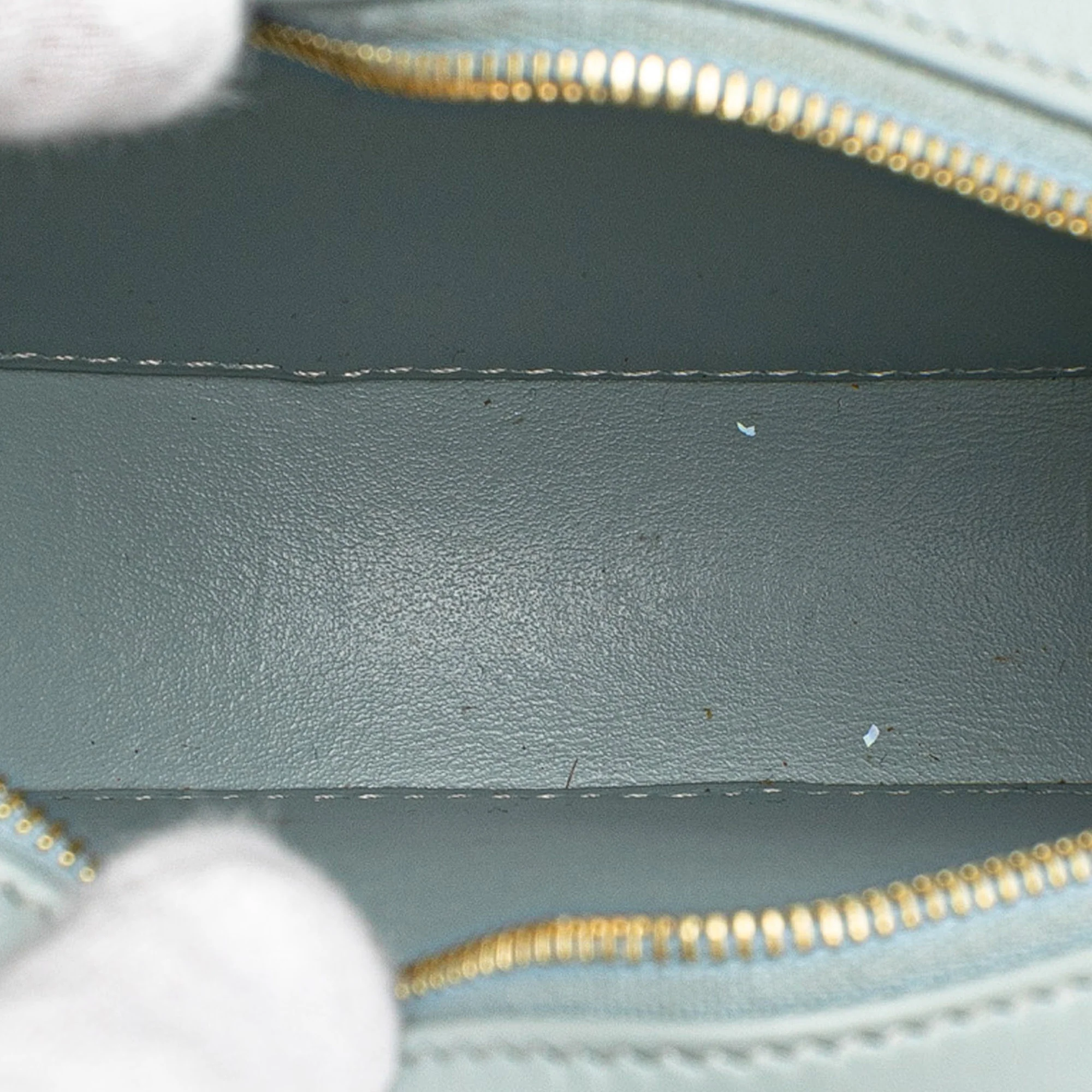 Celine | Pre-Owned Small Calfskin Cuir Triomphe Oval Crossbody | Blue/Light Blue - Image 5