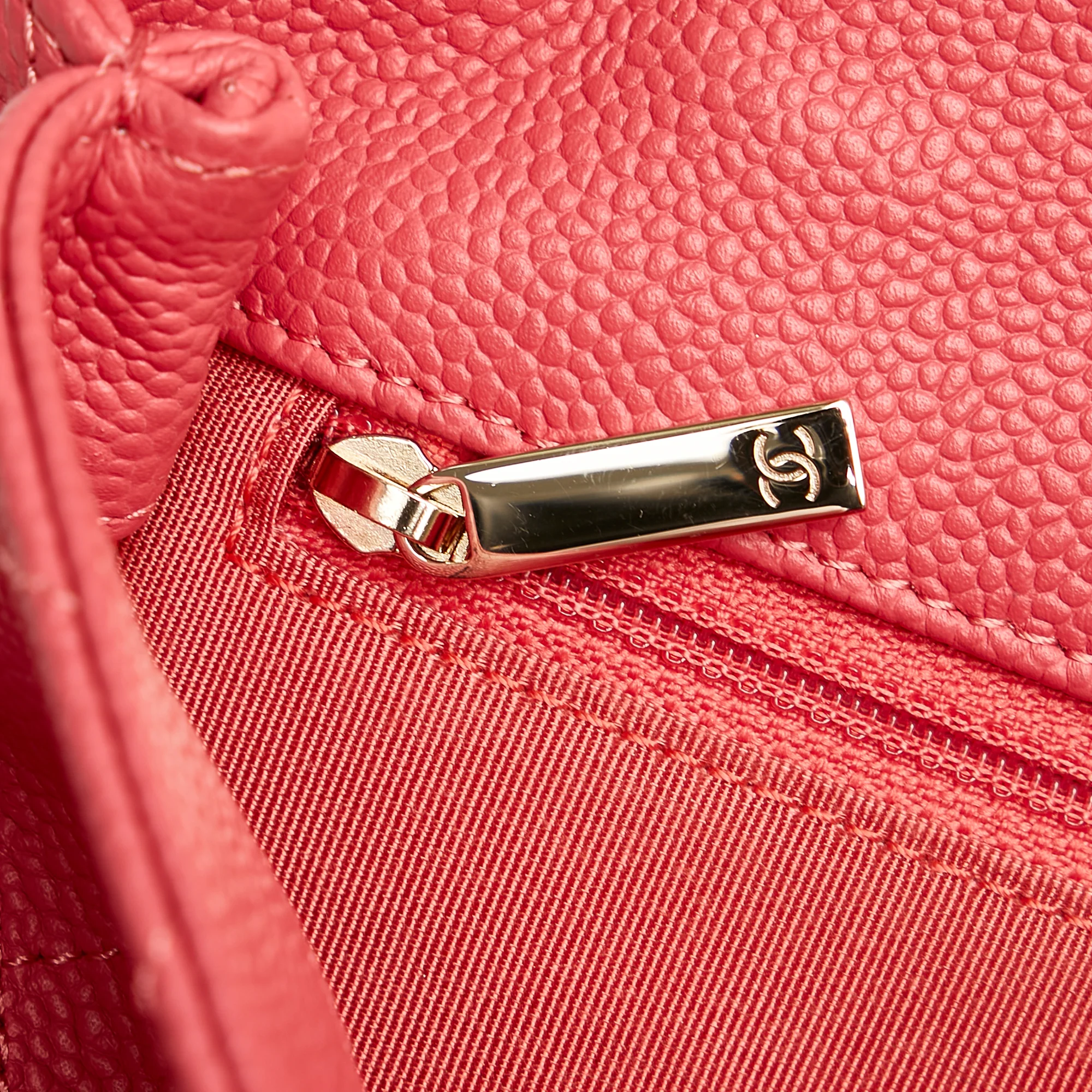 Chanel | Pre-Owned Caviar City Walk | Pink - Image 9
