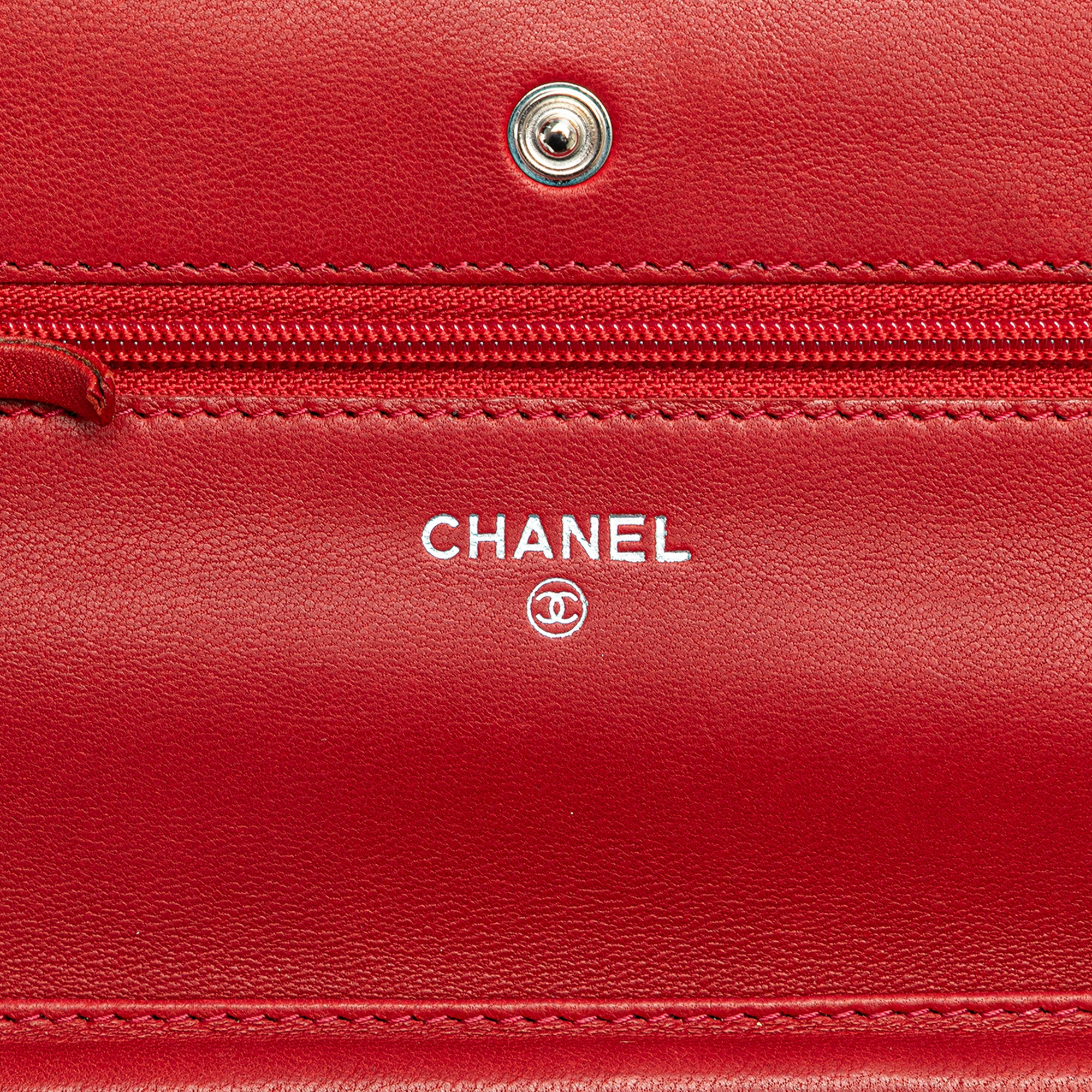 Chanel | Pre-Owned CC Calfskin Wallet On Chain | Red - Image 10