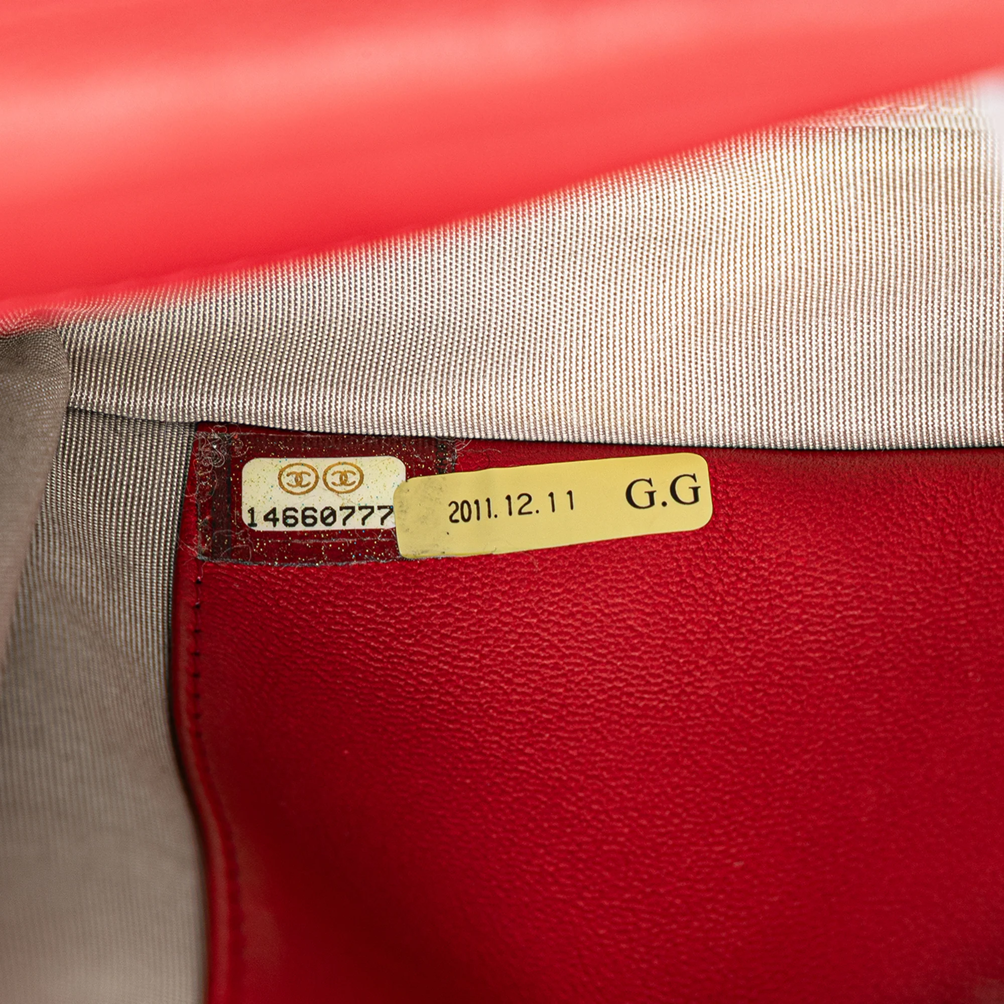 Chanel | Pre-Owned CC Calfskin Wallet On Chain | Red - Image 12