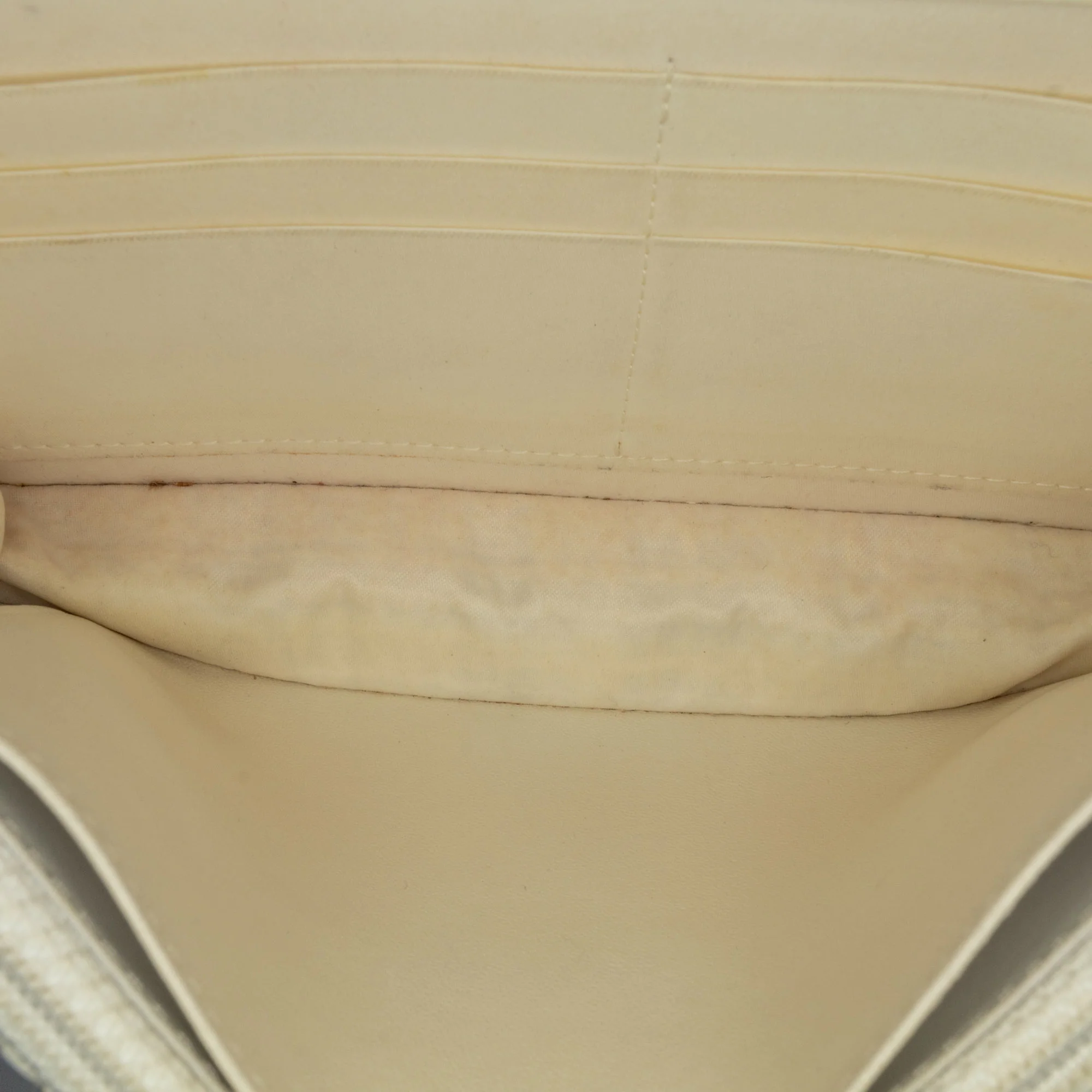 Chanel | Pre-Owned CC Coated Tweed Wallet On Chain - I | Beige - Image 12