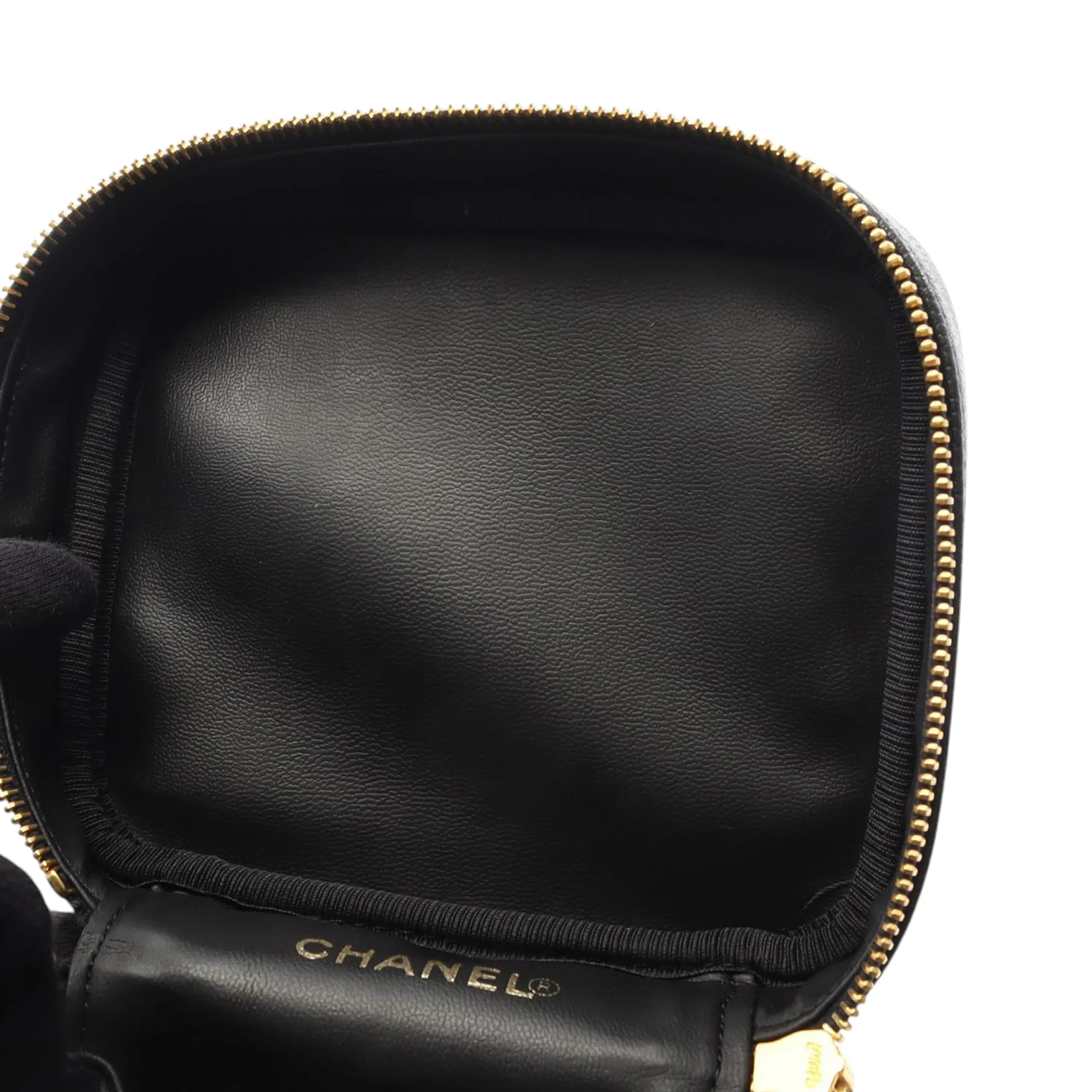 Chanel | Pre-Owned CC Lambskin Vanity Case | Black - Image 8