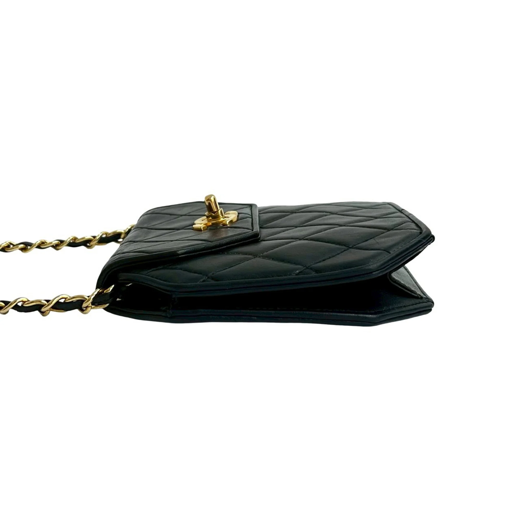 Chanel | Pre-Owned CC Quilted Lambskin Octagon Flap | Black - Image 8
