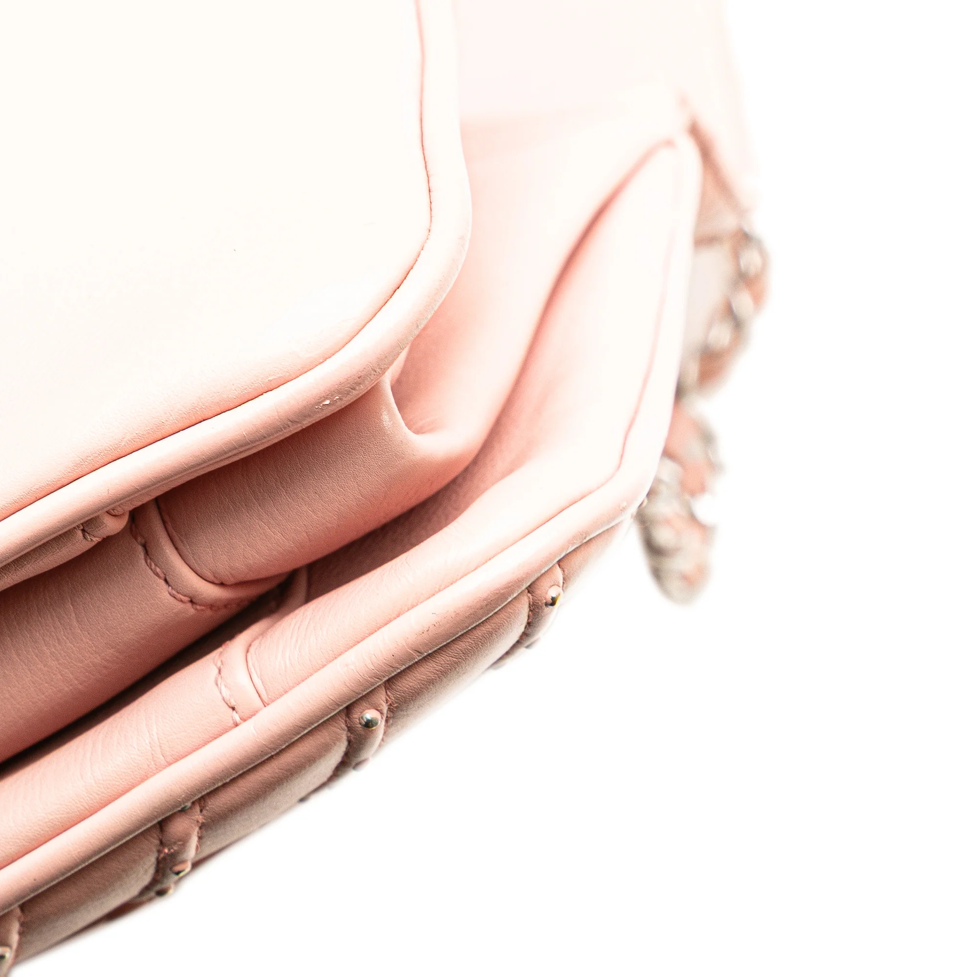 Chanel | Pre-Owned Chevron Calfskin Studded Full Flap | Pink/Light Pink - Image 2