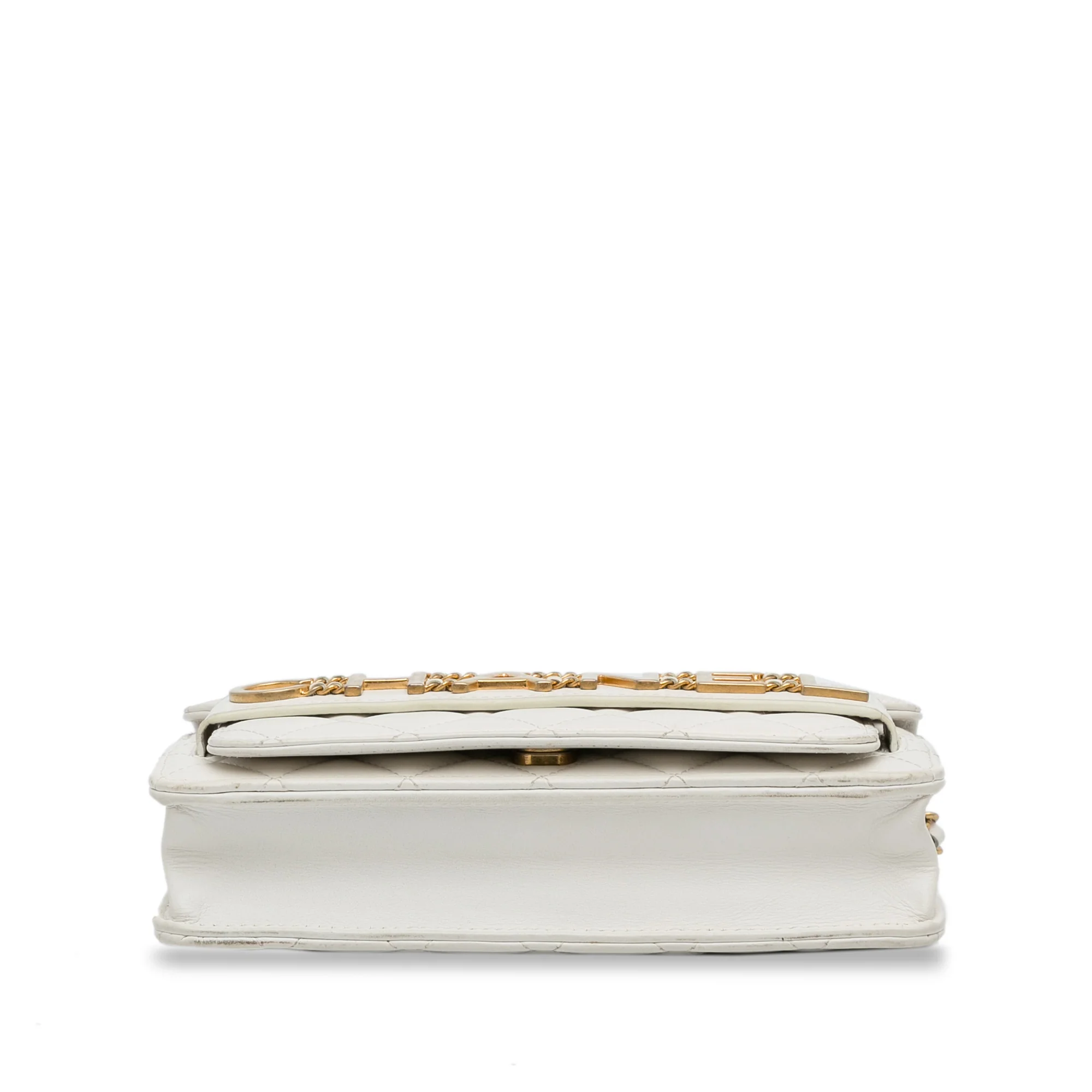 Chanel | Pre-Owned Enchained Wallet on Chain | White - Image 6