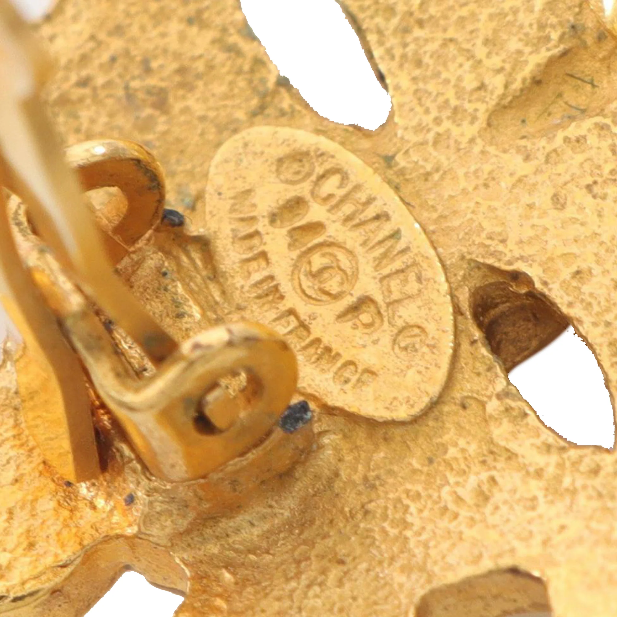 Chanel | Pre-Owned Gold Plated CC Floral Clip On Earrings | Gold - Image 4