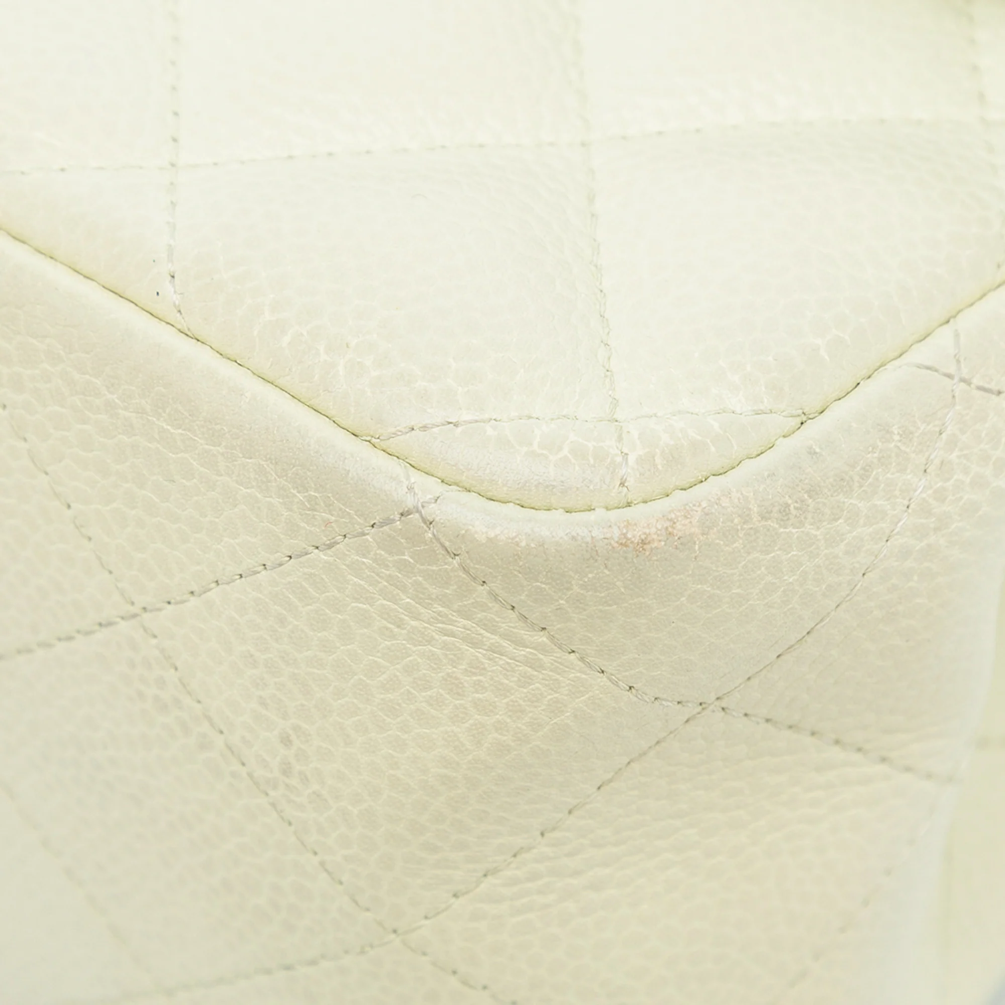 Chanel | Pre-Owned Jumbo Classic Caviar Double Flap | White/Ivory - Image 13