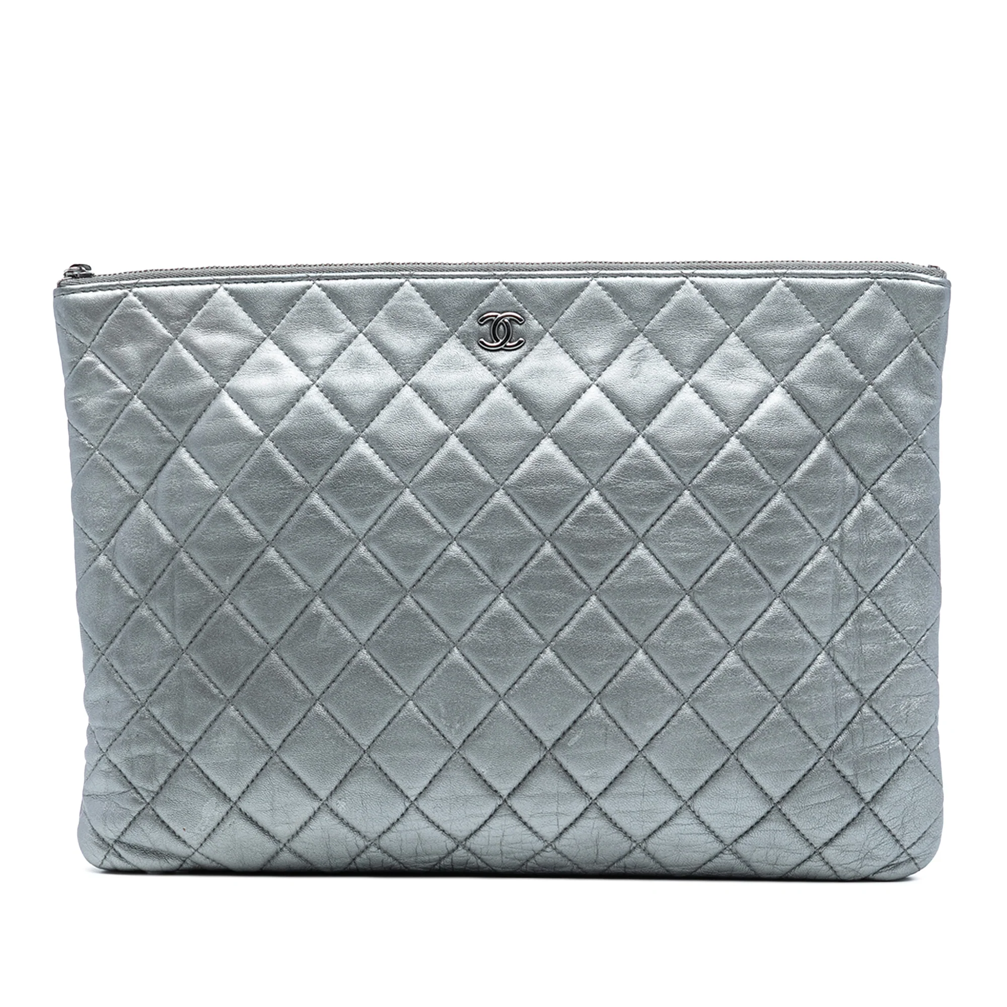 Chanel | Pre-Owned Large Quilted Metallic Lambskin O Case Clutch | Silver