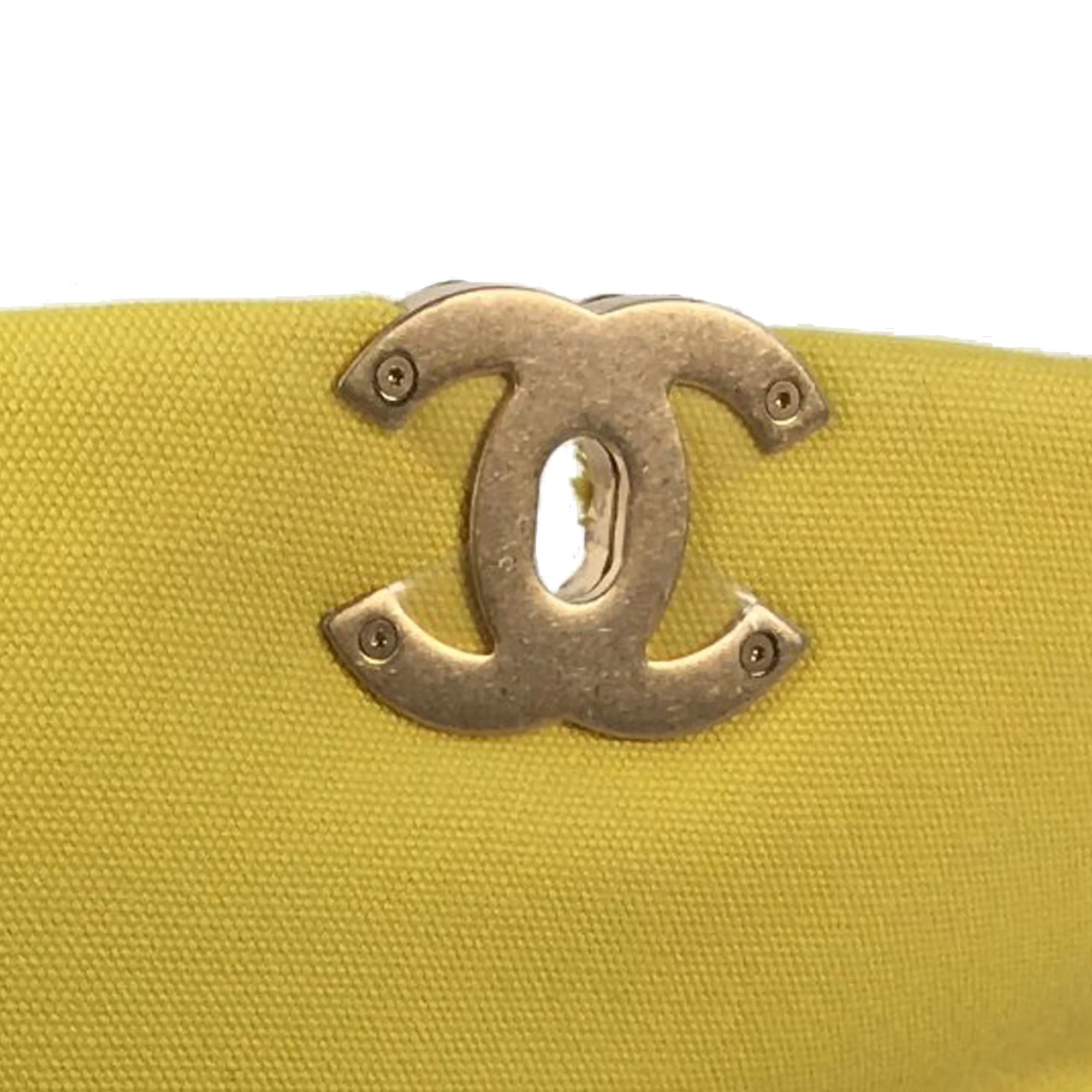 Chanel | Pre-Owned Medium Canvas 19 Flap | Yellow - Image 22