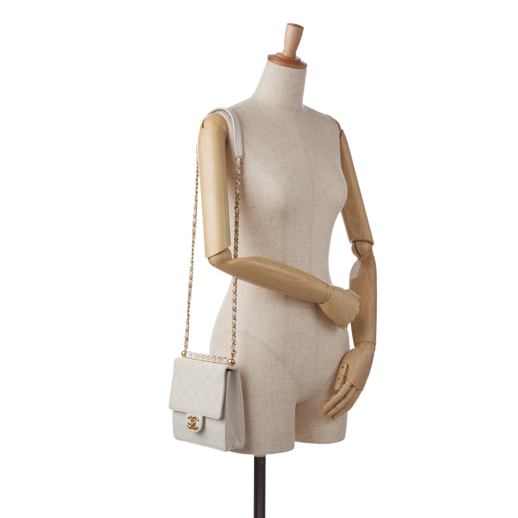 Chanel | Pre-Owned Mini Chic Pearls Crossbody | White - Image 2