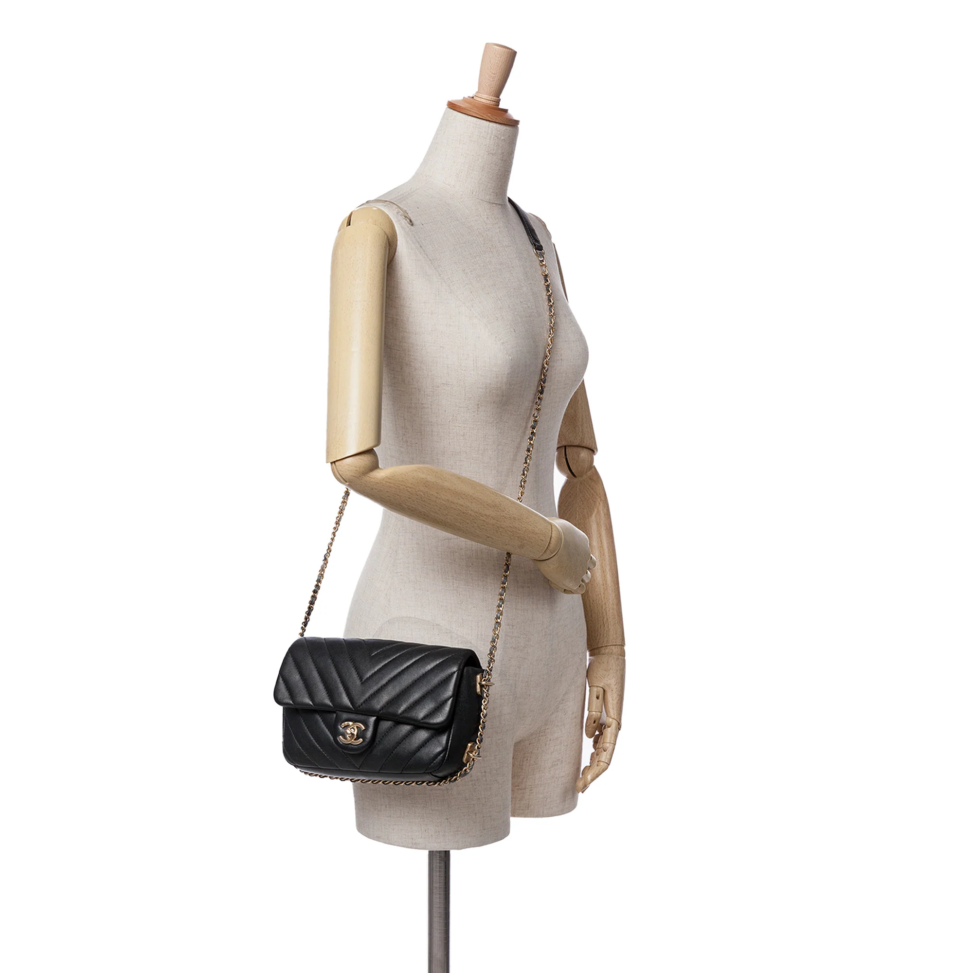 Chanel | Pre-Owned Mini Rectangular Chevron Lambskin Chain Around Flap | Black - Image 9