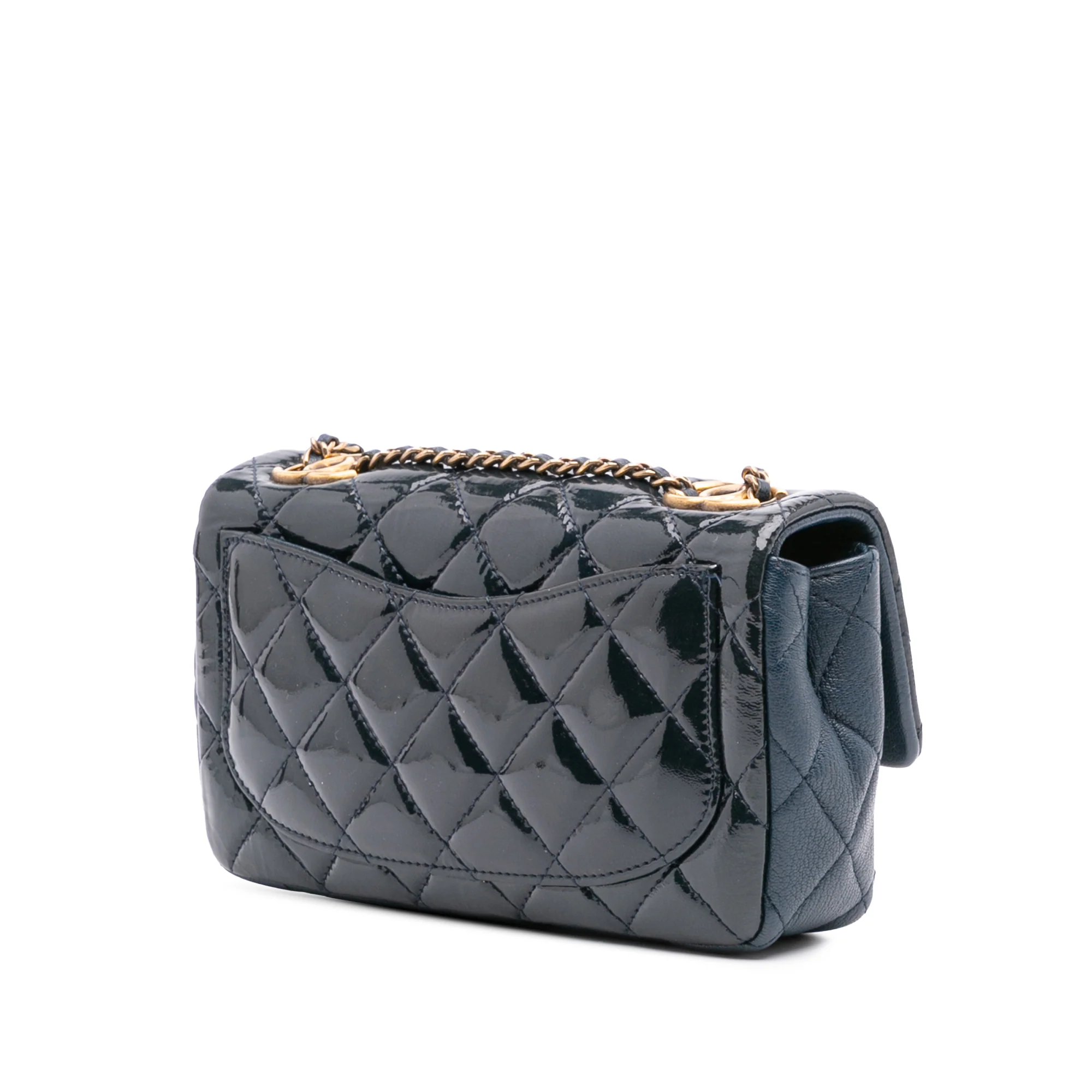 Chanel | Pre-Owned Paris-Salzburg Small Patent and Goatskin CC Eyelet Flap | Blue/Navy - Image 8