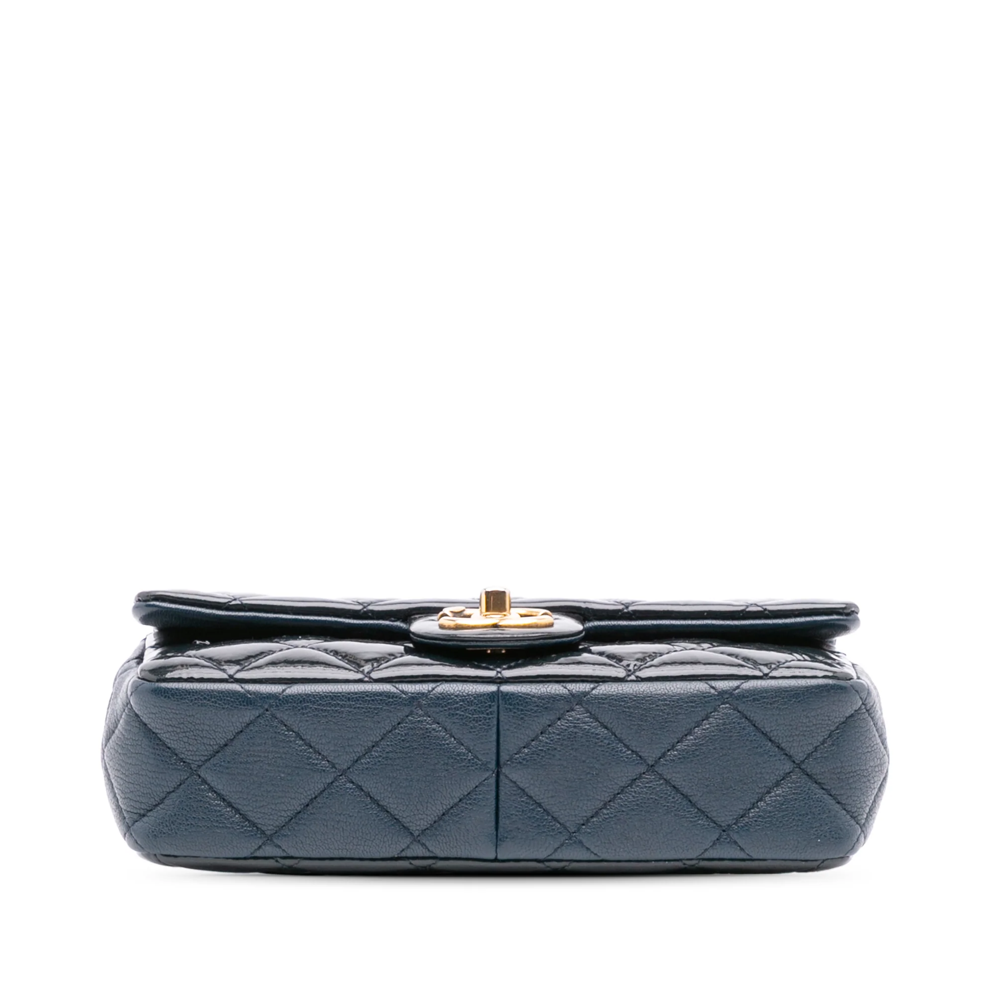 Chanel | Pre-Owned Paris-Salzburg Small Patent and Goatskin CC Eyelet Flap | Blue/Navy - Image 9