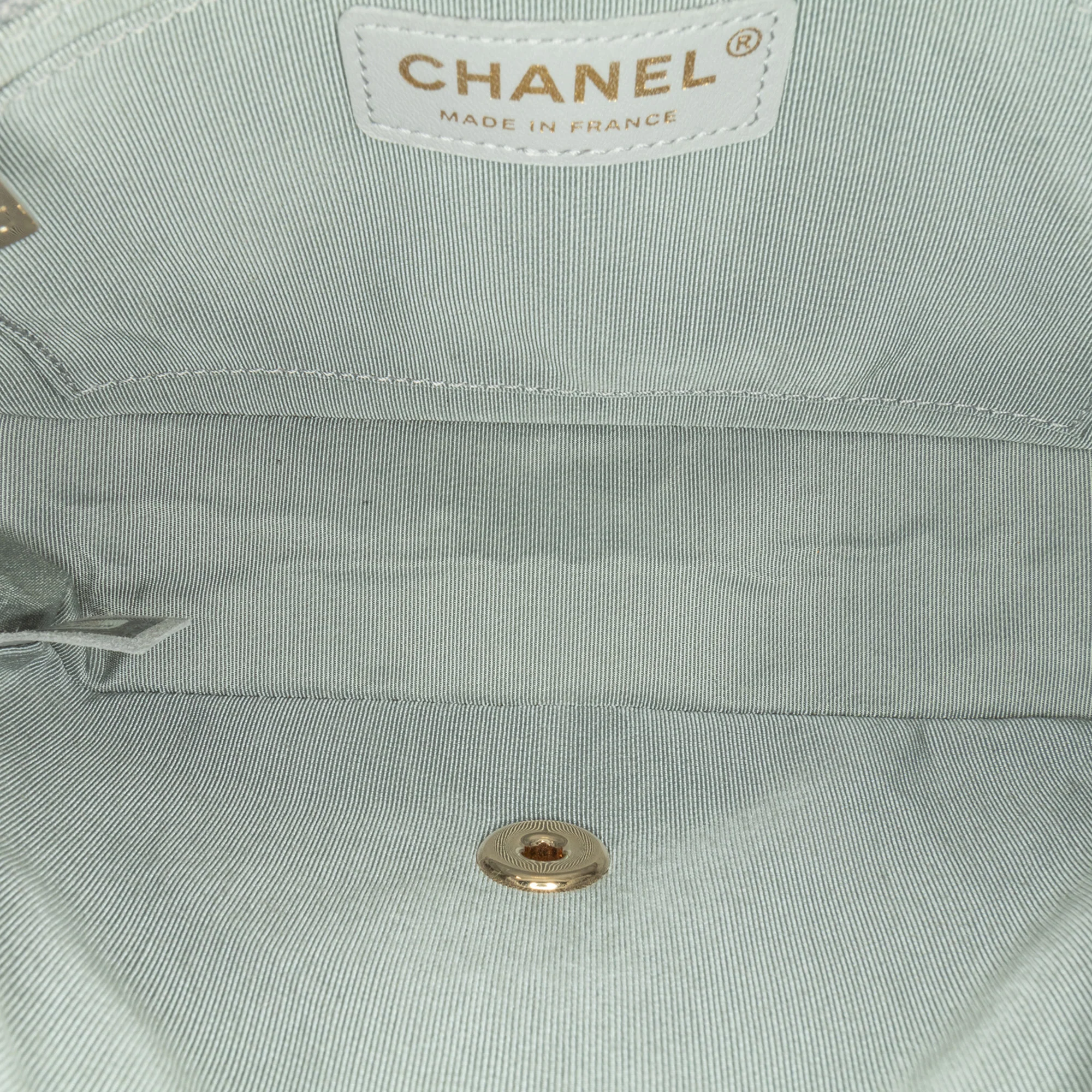 Chanel | Pre-Owned Quilted Calfskin Bolero de Flap - I | Gray - Image 4