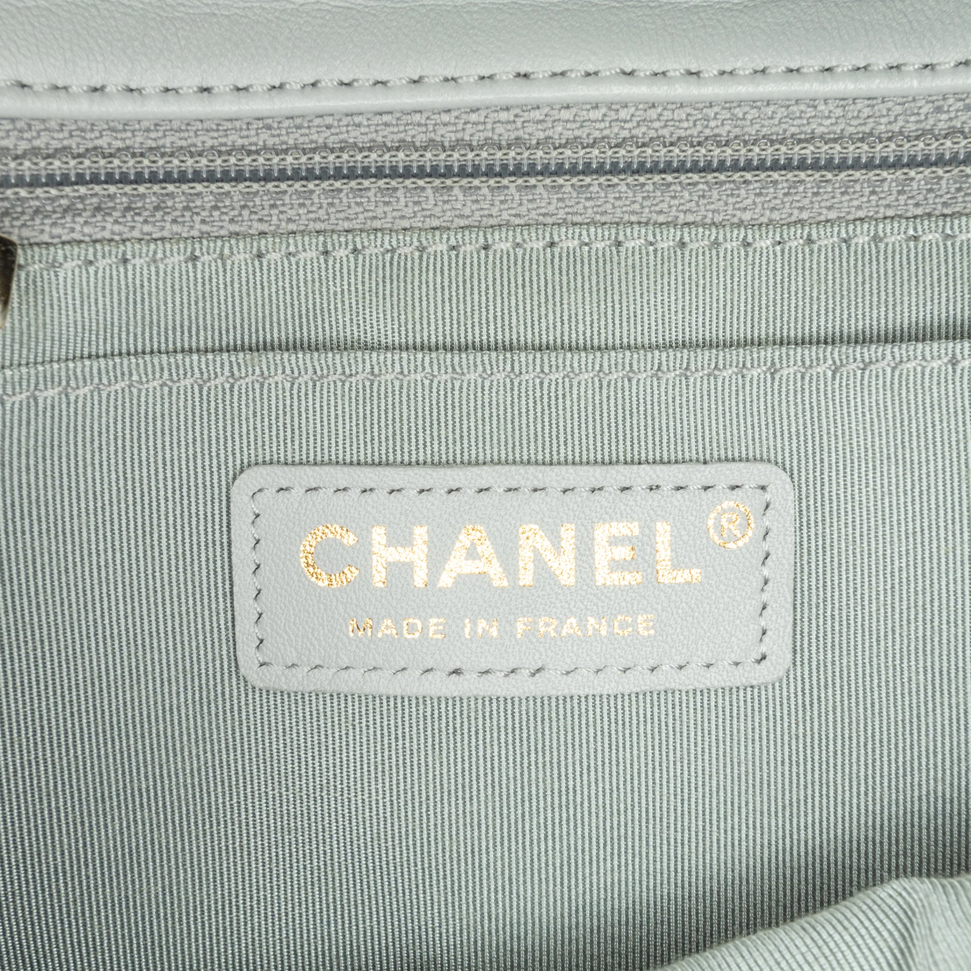 Chanel | Pre-Owned Quilted Calfskin Bolero de Flap - I | Gray - Image 5