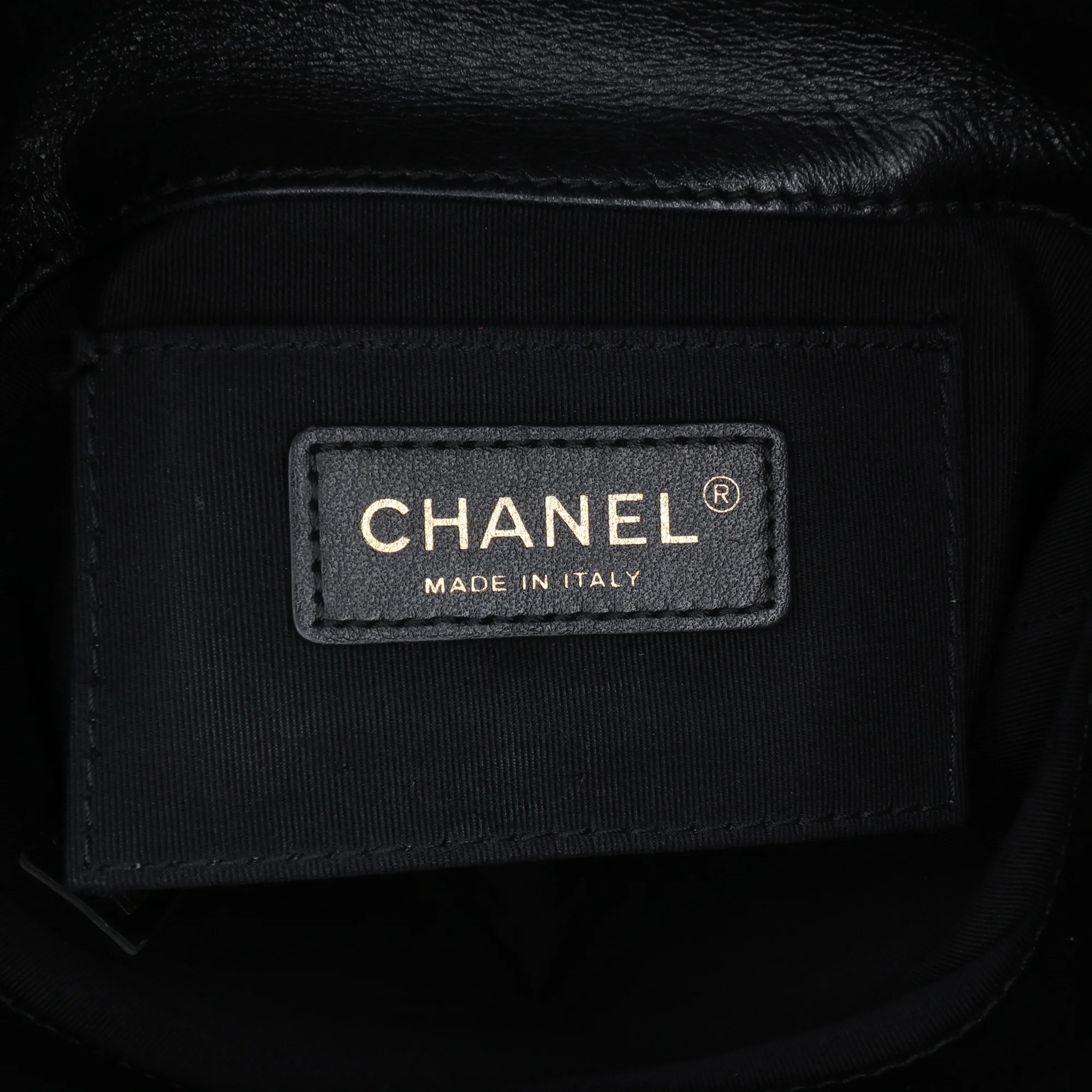 Chanel | Pre-Owned Quilted Chevron Lambskin Handle with Chic Bucket Bag | Black - Image 6