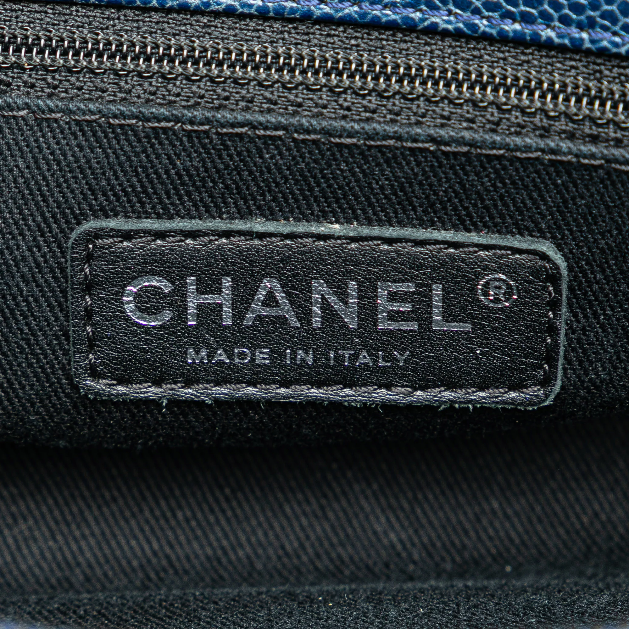Chanel | Pre-Owned Quilted Iridescent Caviar Chic Shopping Tote | Blue/Dark Blue - Image 11