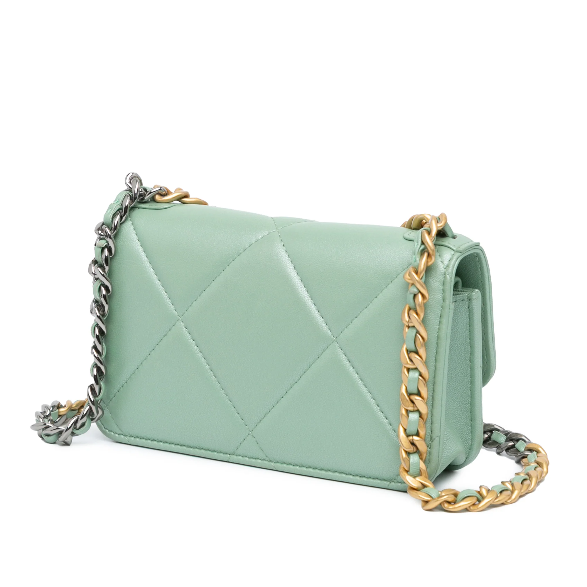 Chanel | Pre-Owned Quilted Lambskin 19 Wallet on Chain | Green/Light Green - Image 3