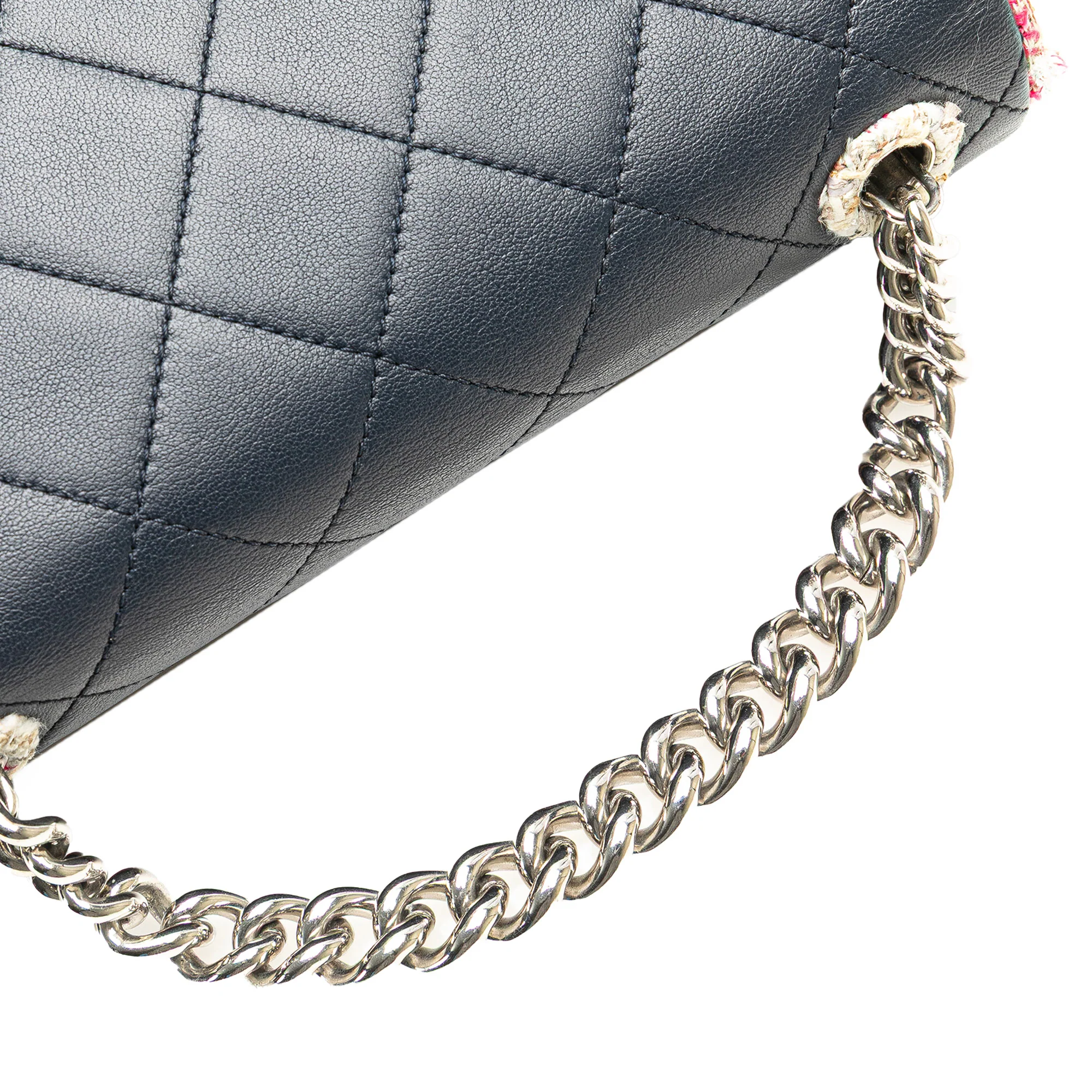 Chanel | Pre-Owned Quilted Lambskin and Tweed Elegant Trim Flap | Blue/Navy - Image 6