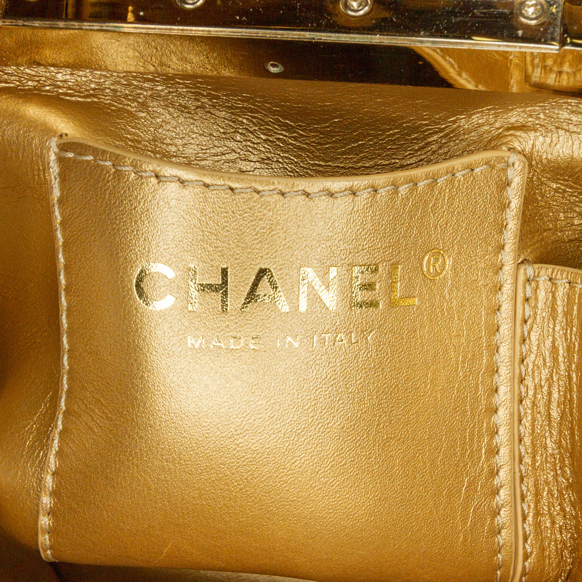Chanel | Pre-Owned Quilted Patent Logo Chain Vanity Case | Black - Image 5
