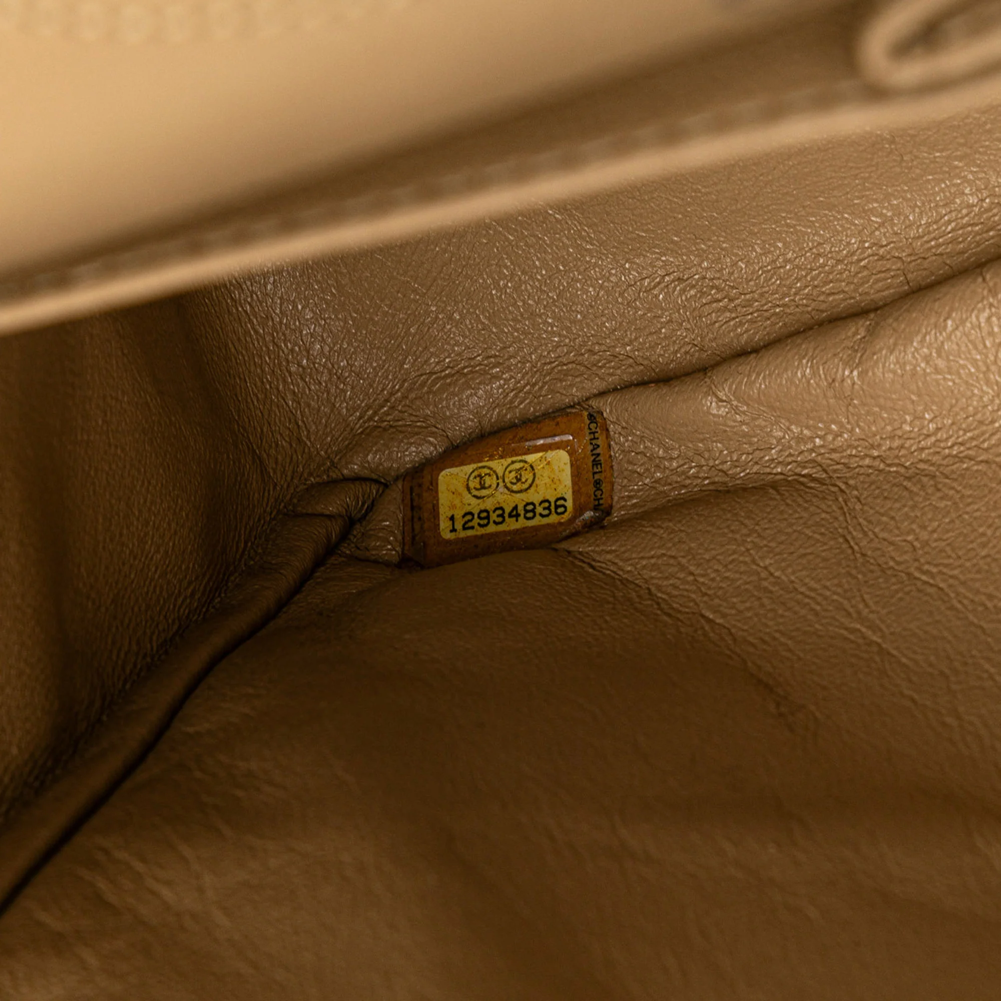Chanel | Pre-Owned Reissue 2.55 Aged Calfskin Double Flap 227 | Gold - Image 6