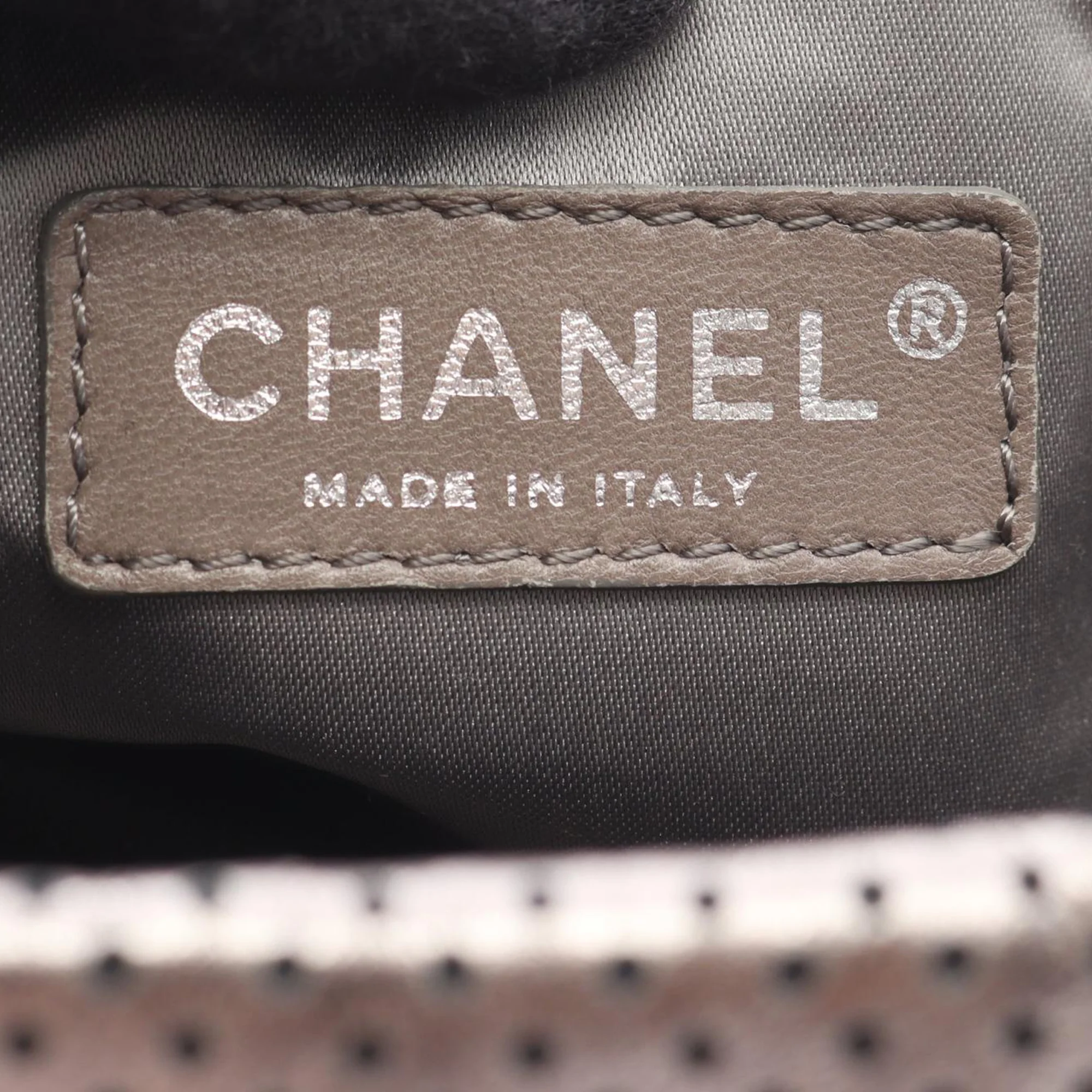 Chanel | Pre-Owned Reissue Perforated Calfskin Drill Flap | Silver - Image 6