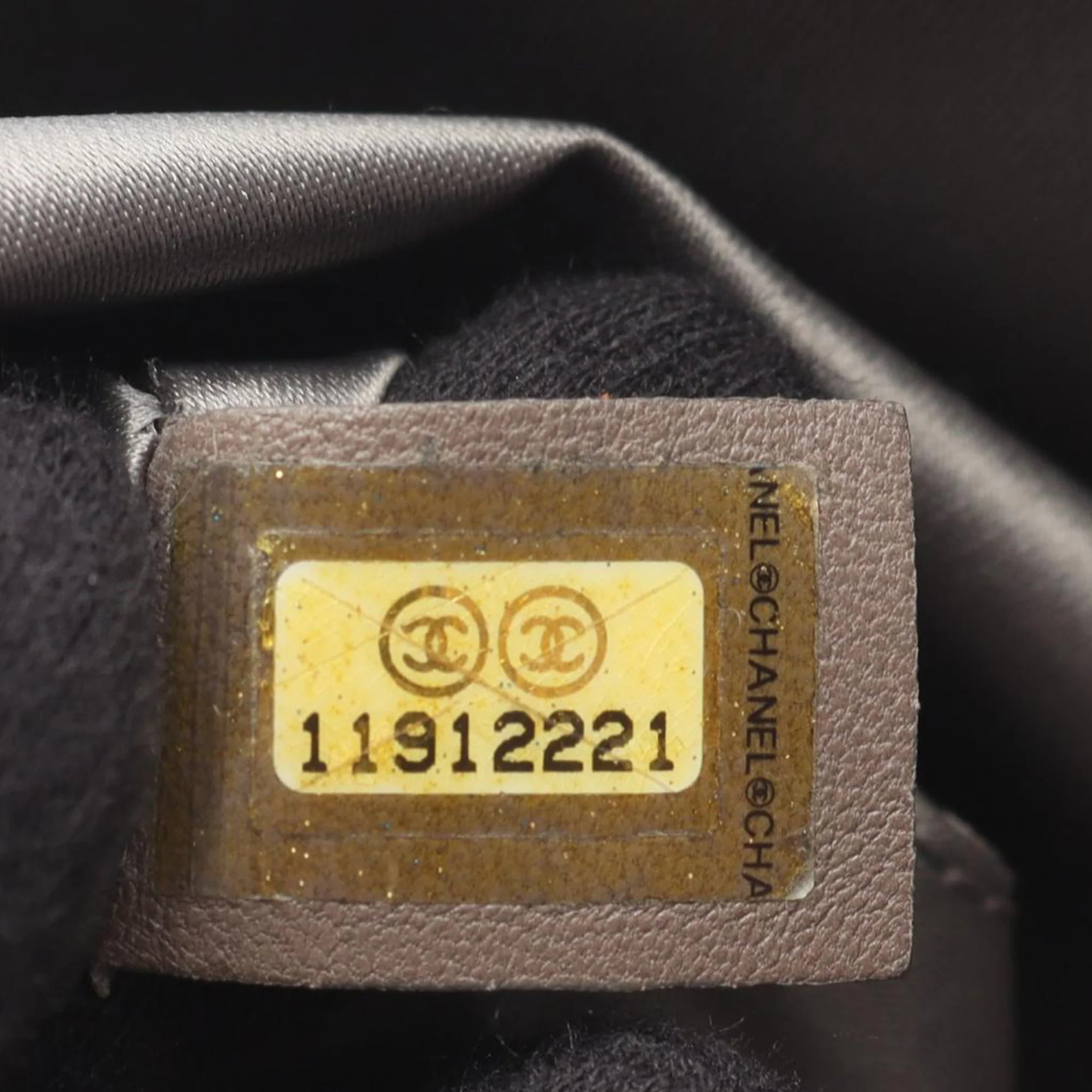Chanel | Pre-Owned Reissue Perforated Calfskin Drill Flap | Silver - Image 7