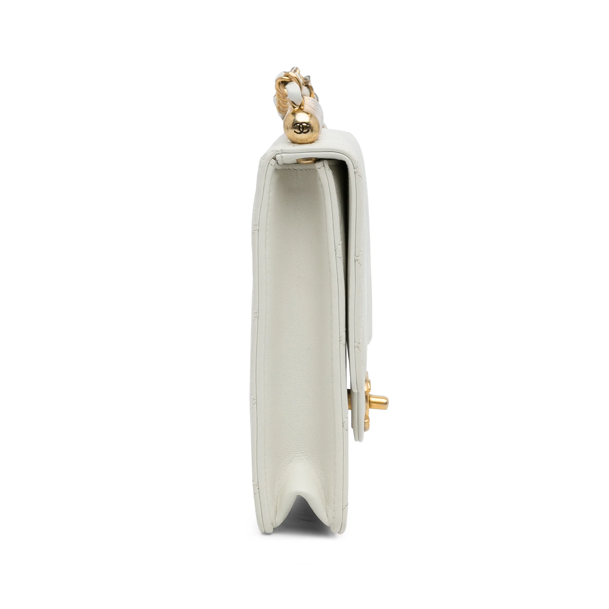 Chanel | Pre-Owned Small Chic Pearls Flap | White - Image 7