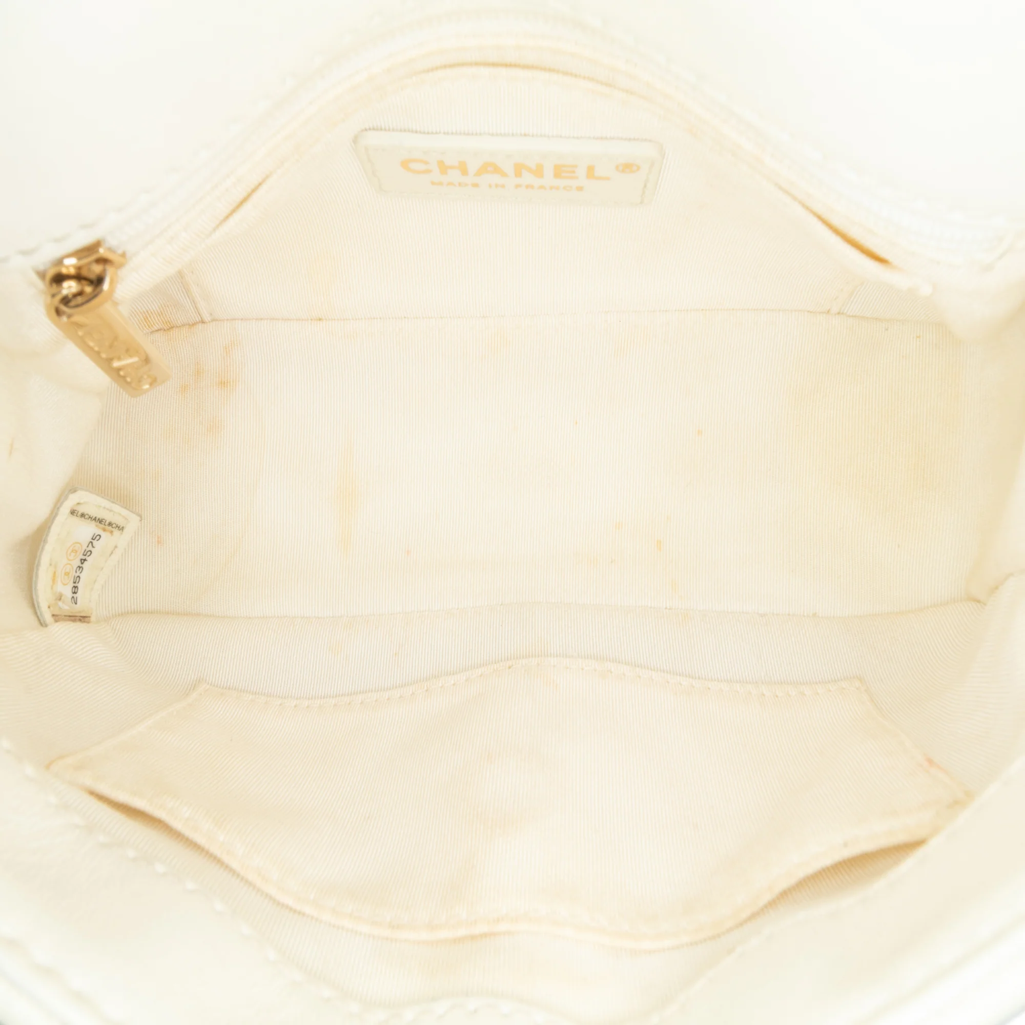 Chanel | Pre-Owned Small Mix Quilted Aged Calfskin New Clutch Flap | White/Ivory - Image 4