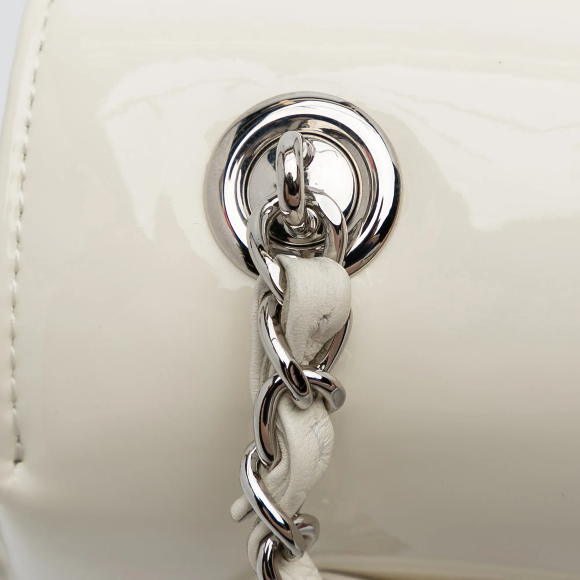 Chanel | Pre-Owned Small Patent Camellia Single Flap | White/Ivory - Image 10