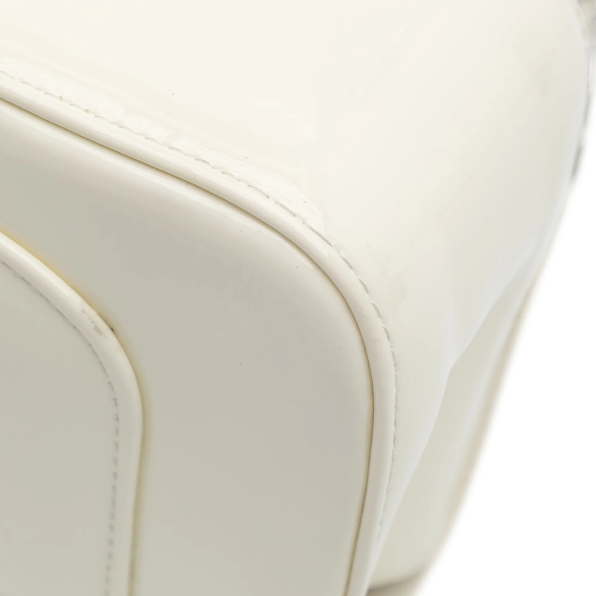 Chanel | Pre-Owned Small Patent Camellia Single Flap | White/Ivory - Image 11
