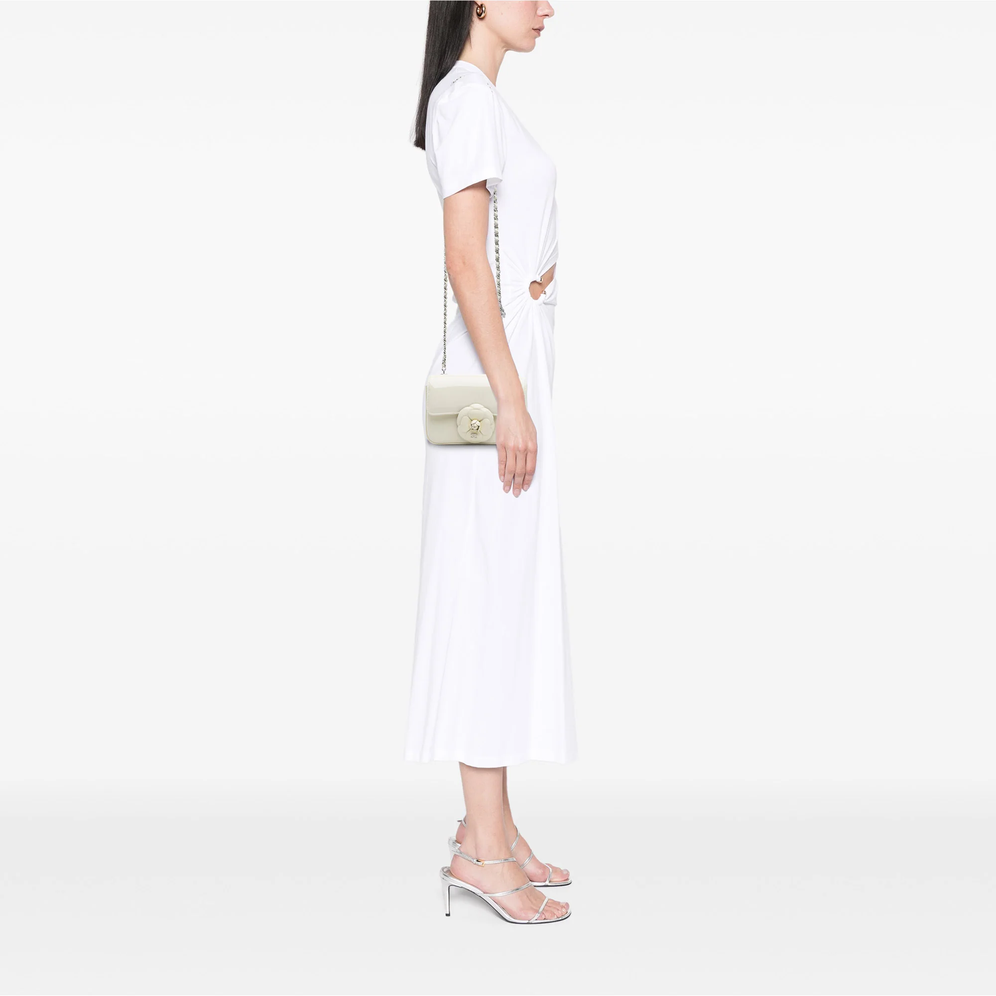 Chanel | Pre-Owned Small Patent Camellia Single Flap | White/Ivory - Image 13